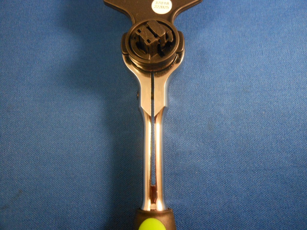 New PITTSBURGH 1/4” Drive Quick Release Swivel Roto Head Ratchet 70151 Green
