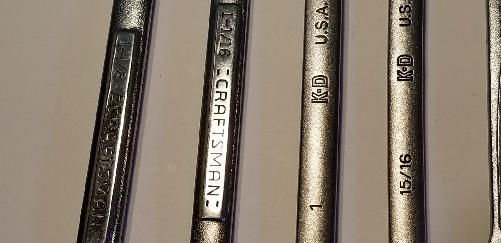 PROFESSIONAL CHROME COMB. WRENCHES: 1 1/8″, 1 1/16″, 1″, 15/16″, 7/8″, 13/16″