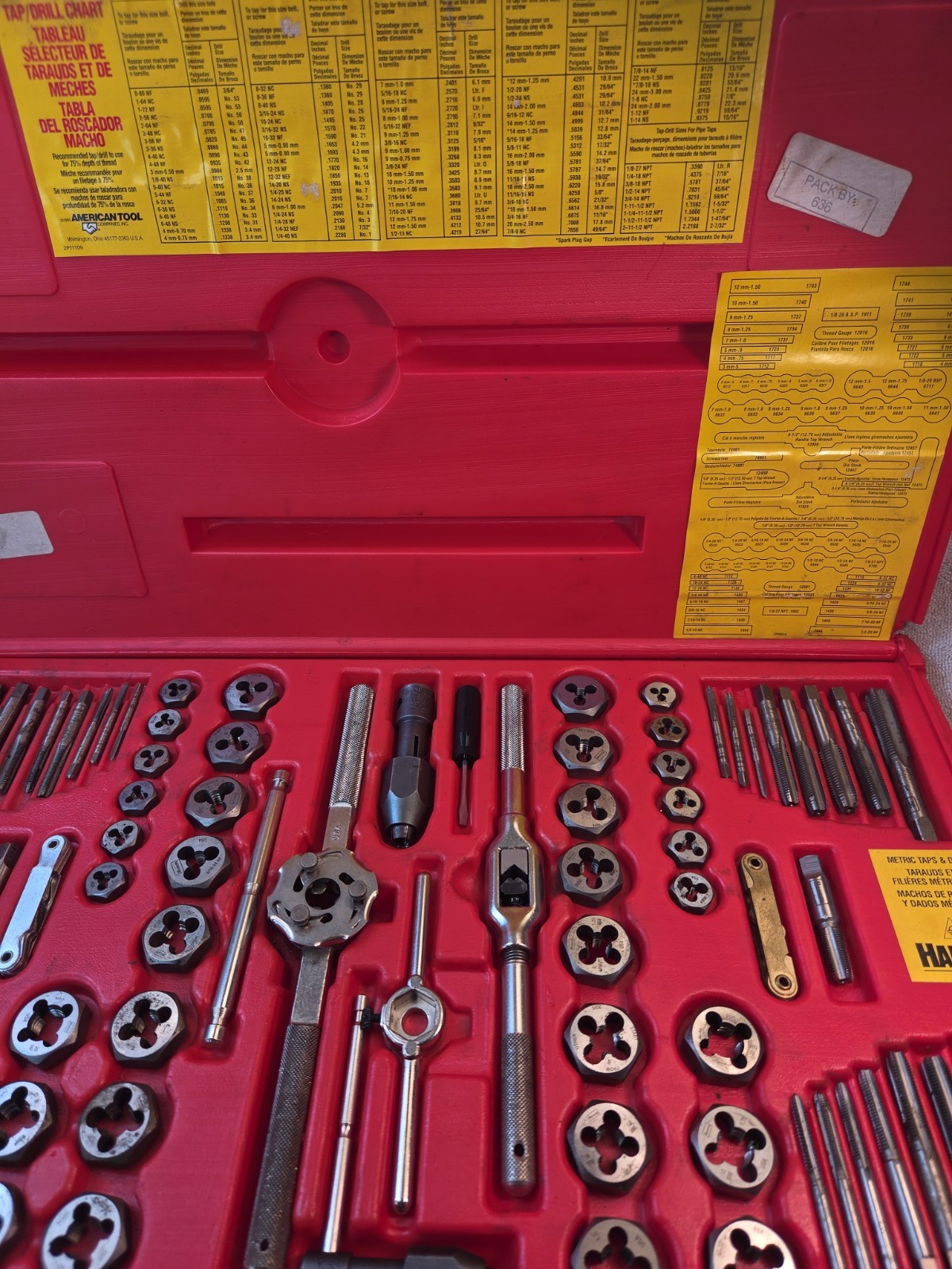 Irwin Hanson 26376 76 Pc. Machine Screw And Sae/Metric Tap And Hex Die Set