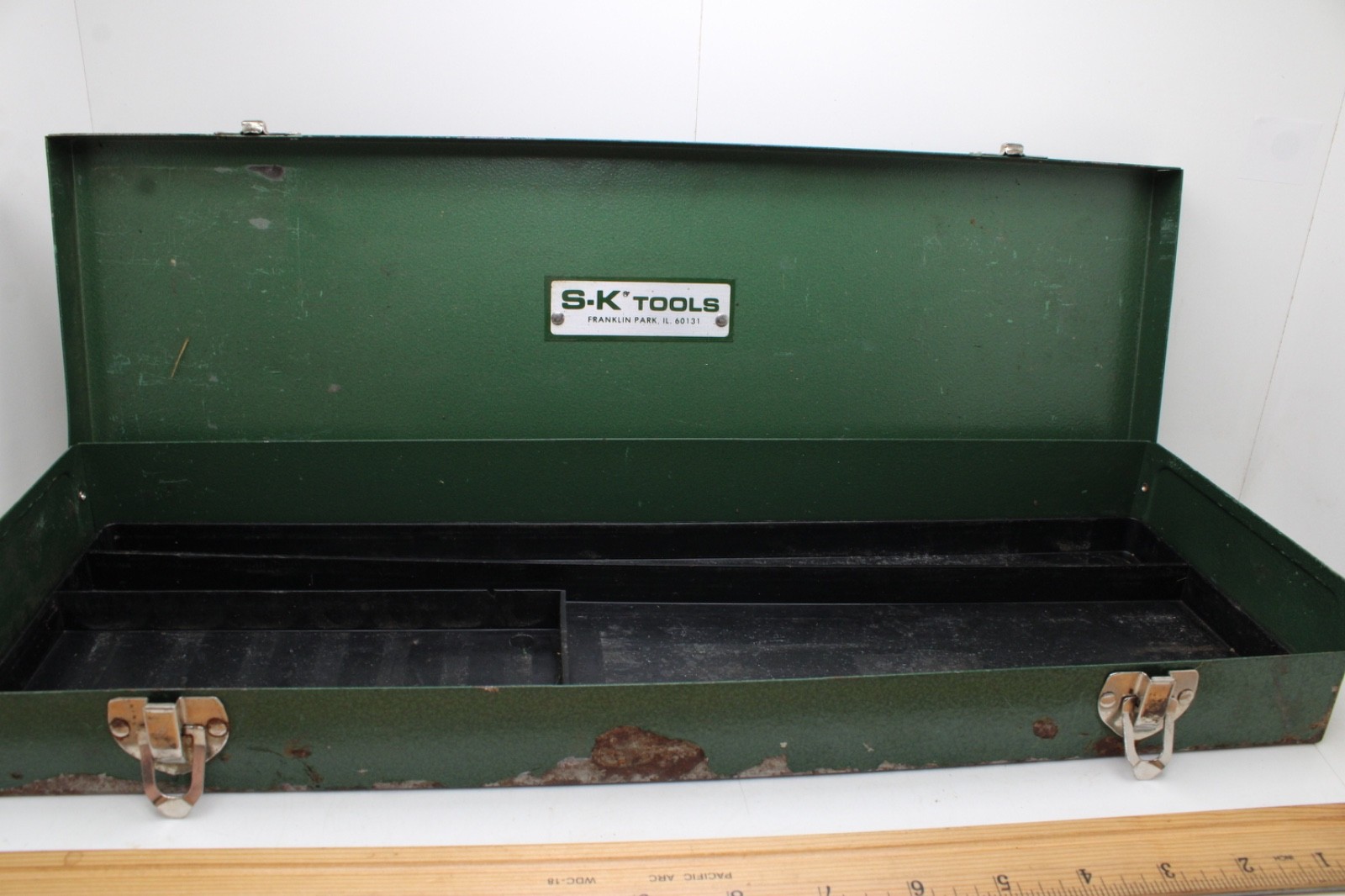 S-K TOOLS 18”x6”x 2.5″ 1/2″ Drive Green Metal Socket/Ratchet Box USA