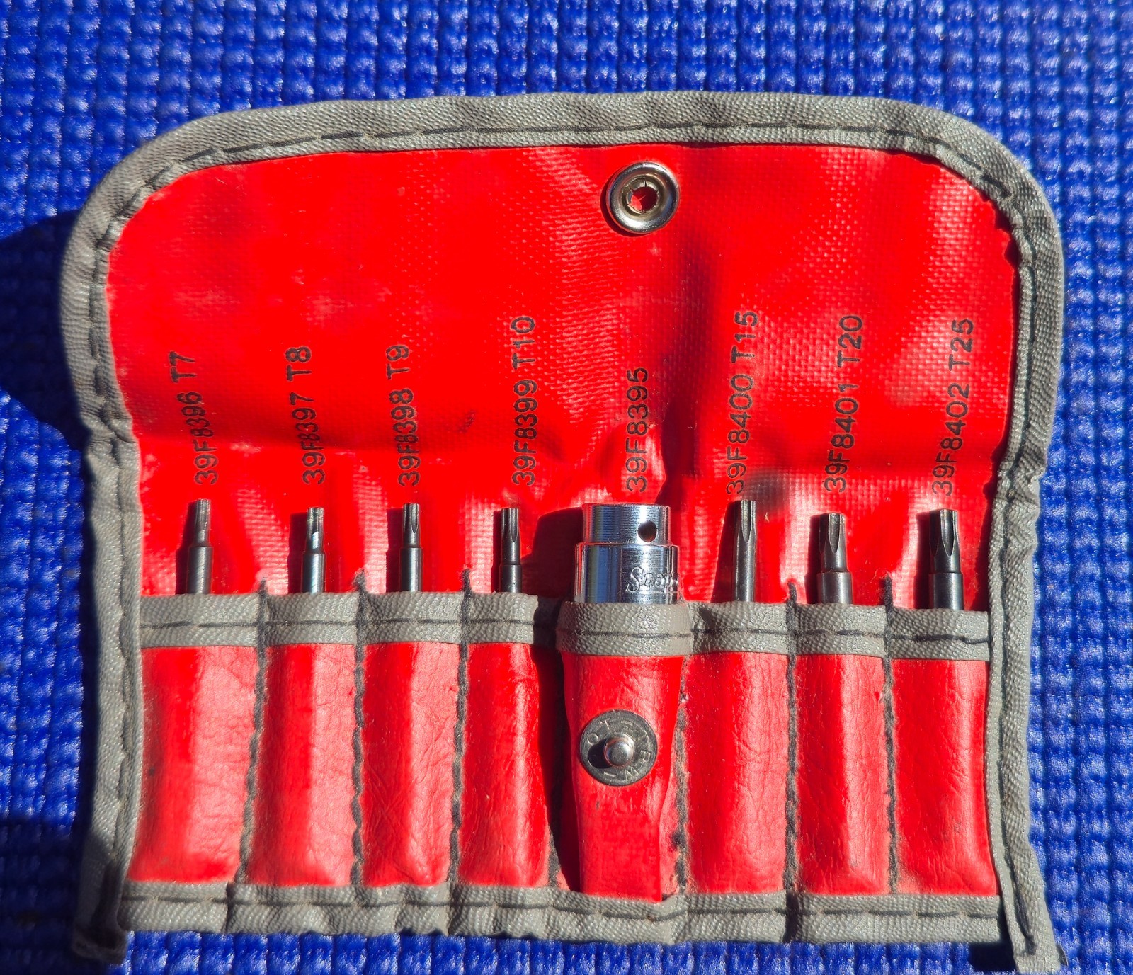Snap On TMC109 IBM 39F8407 Torx 1/4″ Dr., Hex Bit Quick Connect Bit Holder