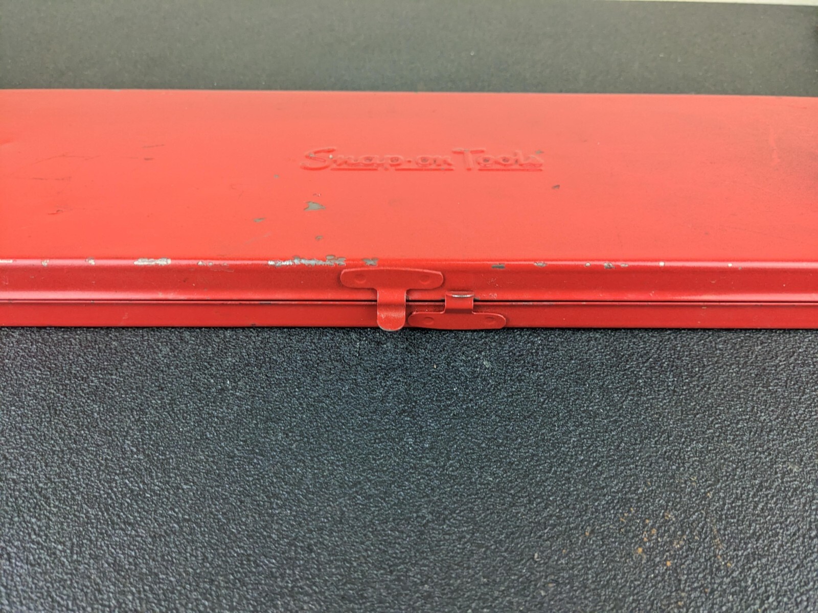 #bj954 Snap On Tools USA KRA-284 (Kenosha WI) Red Metal Tool Case Box