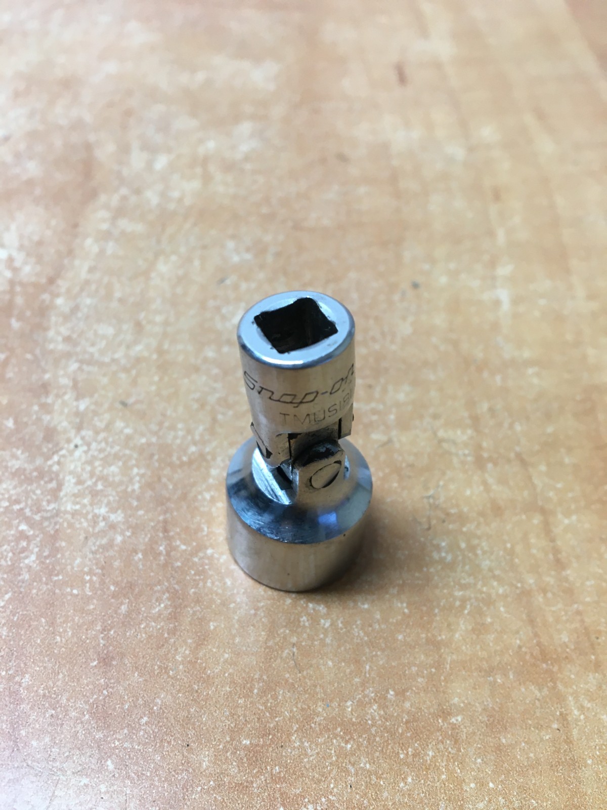 Snap On TMUS181 9/16″ SAE Universal Swivel Universal 6pt Socket 1/4″ Dr USA