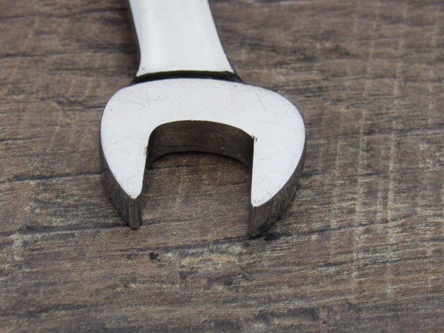 SNAP ON 17MM OEXM170B 17MM OPEN END 12 POINT BOX END COMB. WRENCH 17 MM USED