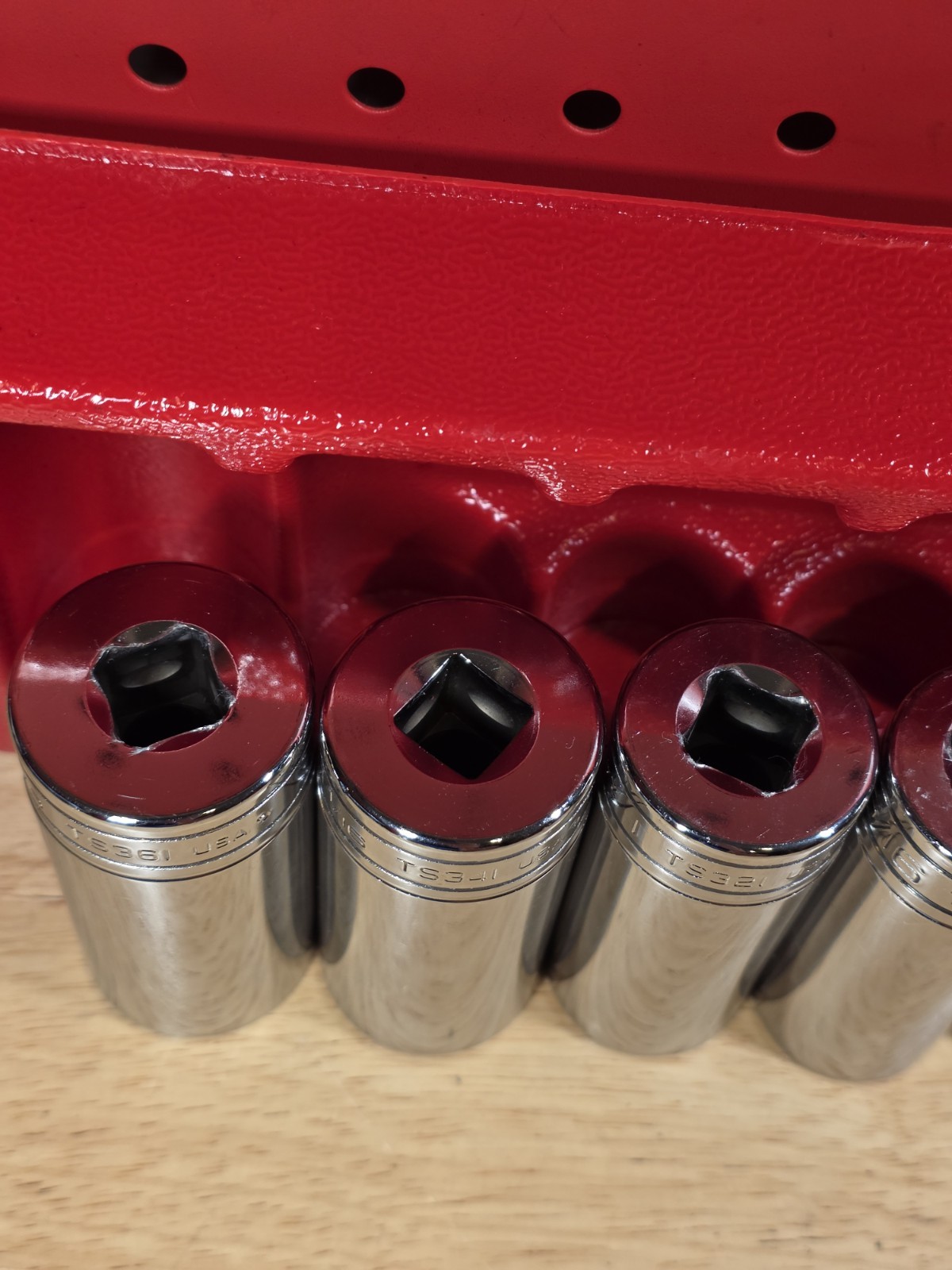 Snap-on 313TSYA 1/2″ Drive 13-Piece 3/8″ – 1-1/8″ Deep 6-Point Chrome Socket Set