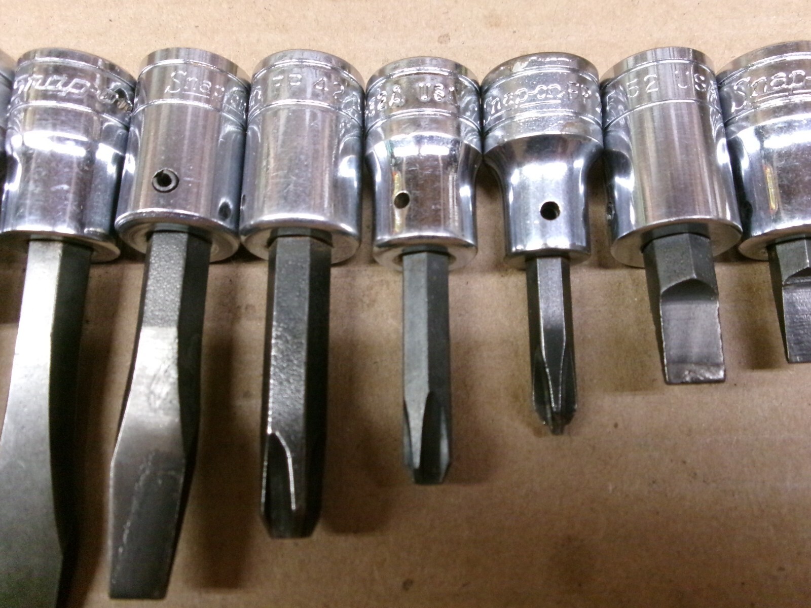Snap On USA 3/8″ drive 10-Piece Phillips and Flat Tip Socket Set / Lot