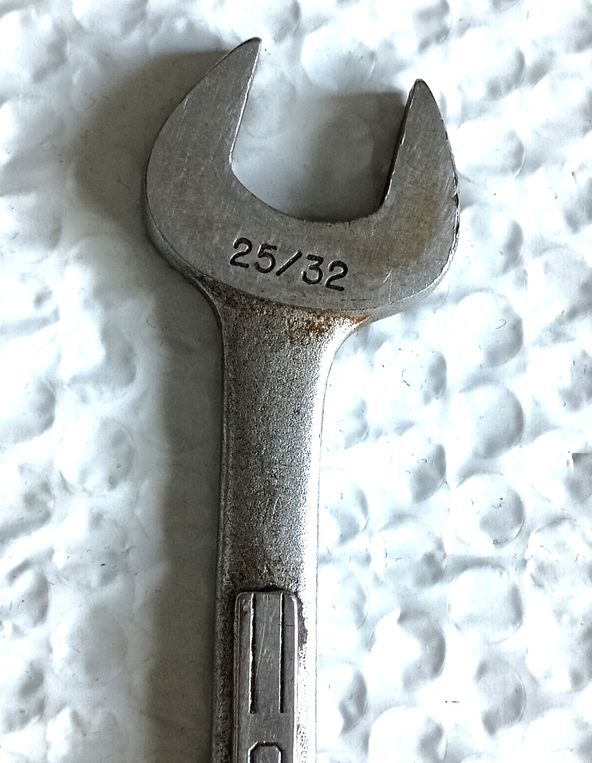 CRAFTSMAN TOOLS USA V SERIES, 25/32″ x 13/16″ DOUBLE OPEN-END WRENCH, 8.5″ LONG.