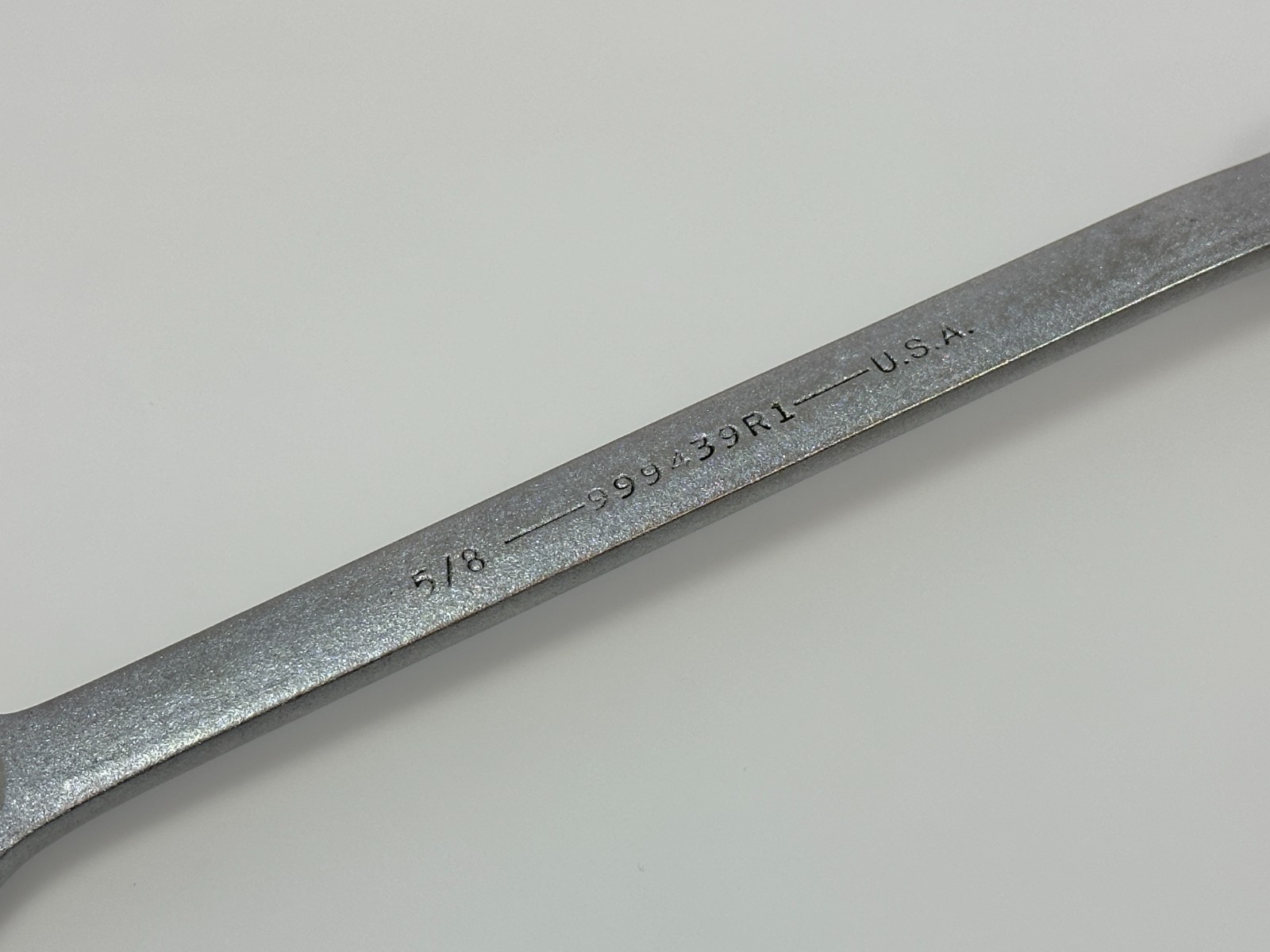 International Harvester IH USA 999439R1 SAE 5/8” Combination Wrench 12 Point