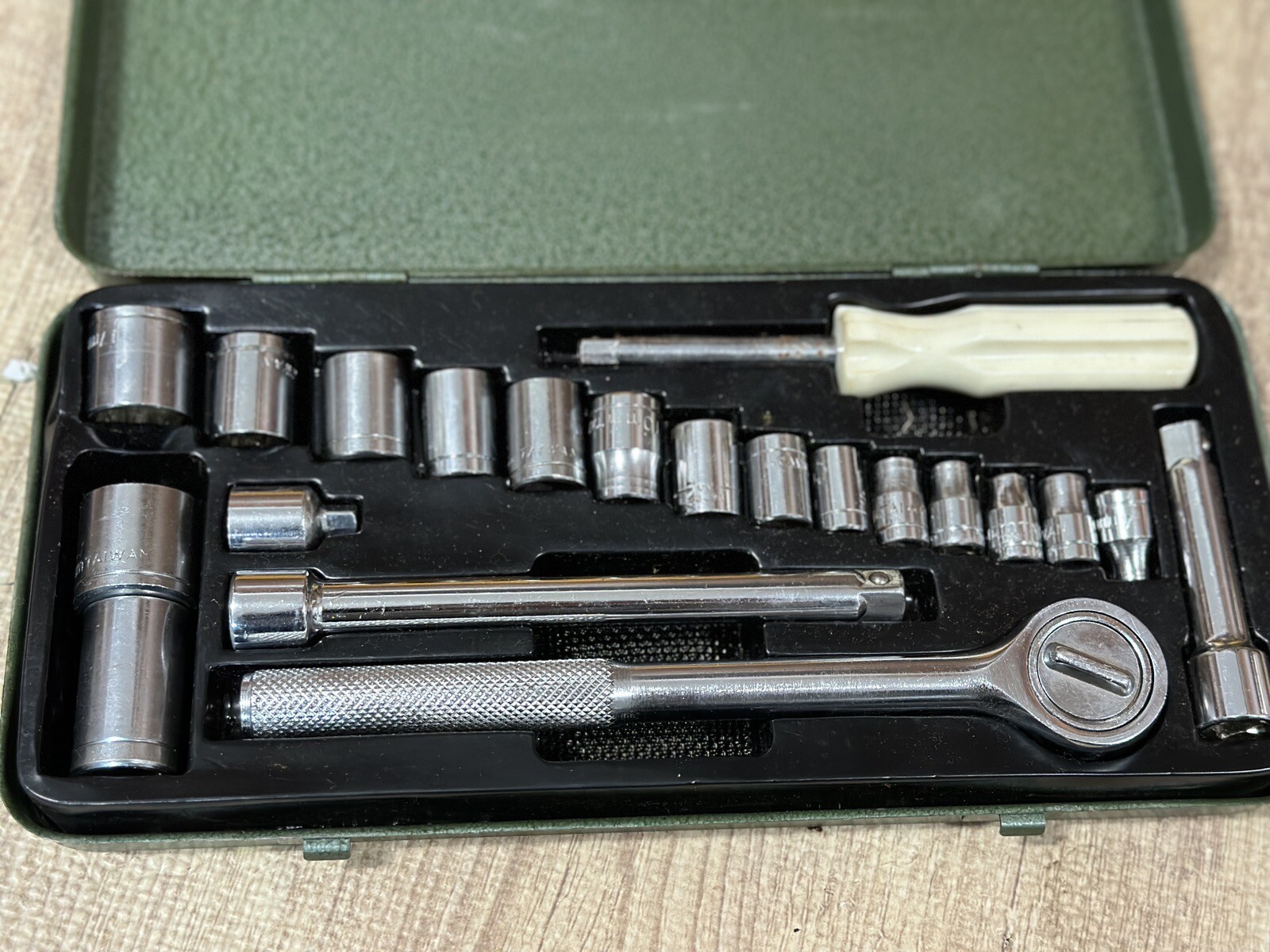 Vintage Continental 21 Piece Socket Set Tools Made in Taiwan