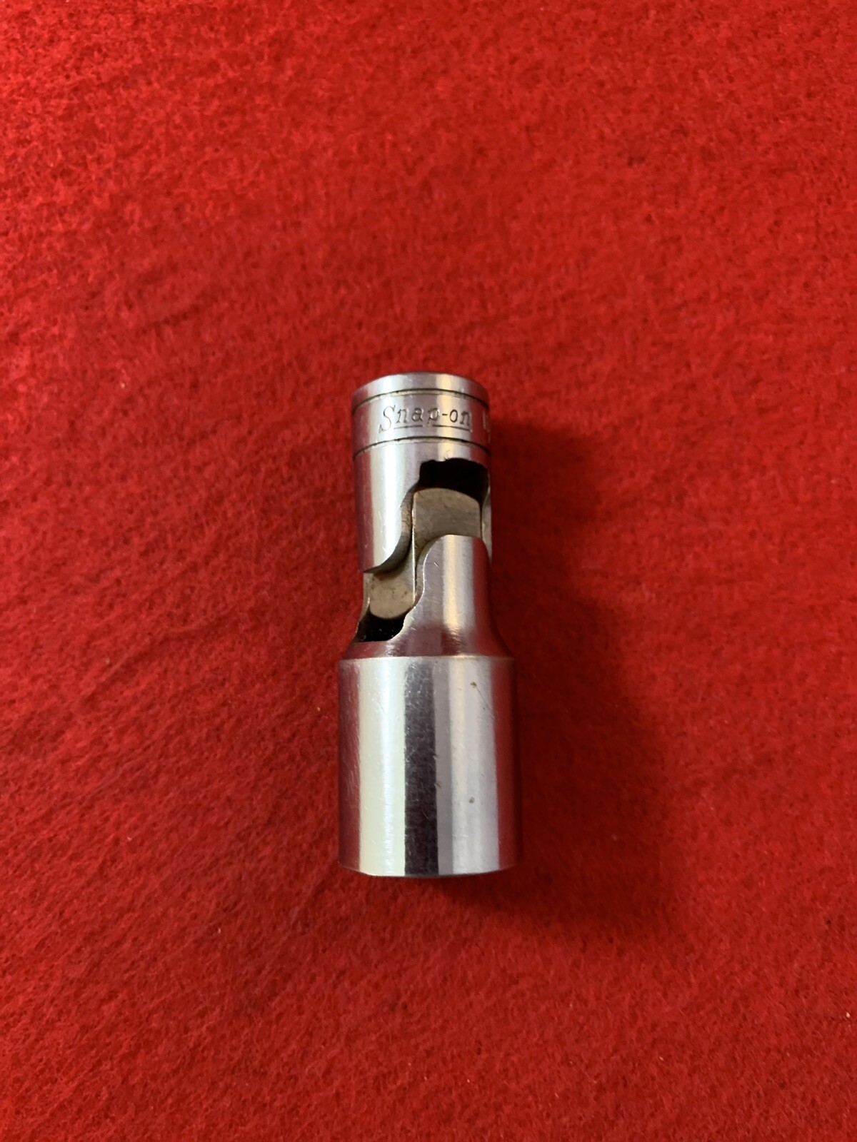 Snap On FSU22 3/8″ Drive 6pt 11/16″ Deep Chrome Swivel Socket (G6)