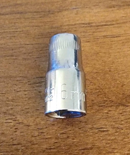 Craftsman USA 6mm Socket 6 Point 1/4″ Drive -VV- 43502 (Top Knurl mm)