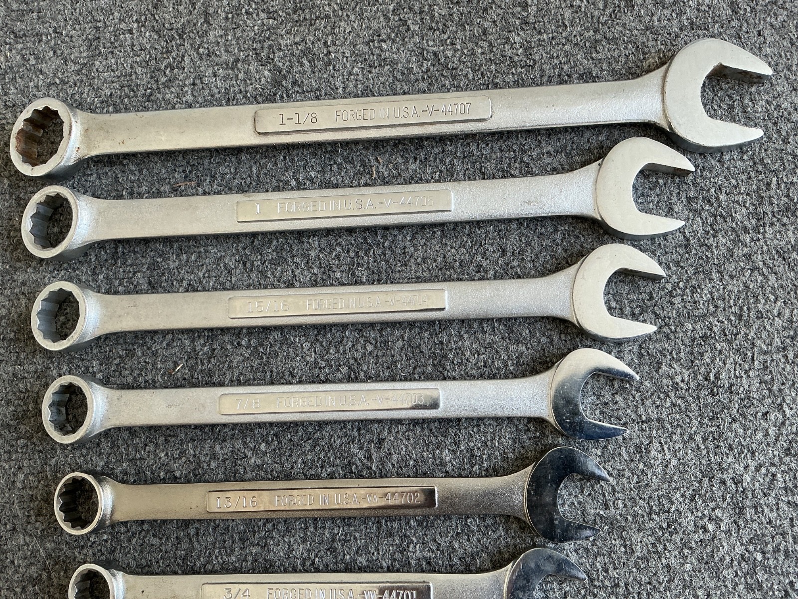 VTG Craftsman USA Various «V’s» 14 Pc SAE Combination Wrench Set 5/16” to 1-1/8”