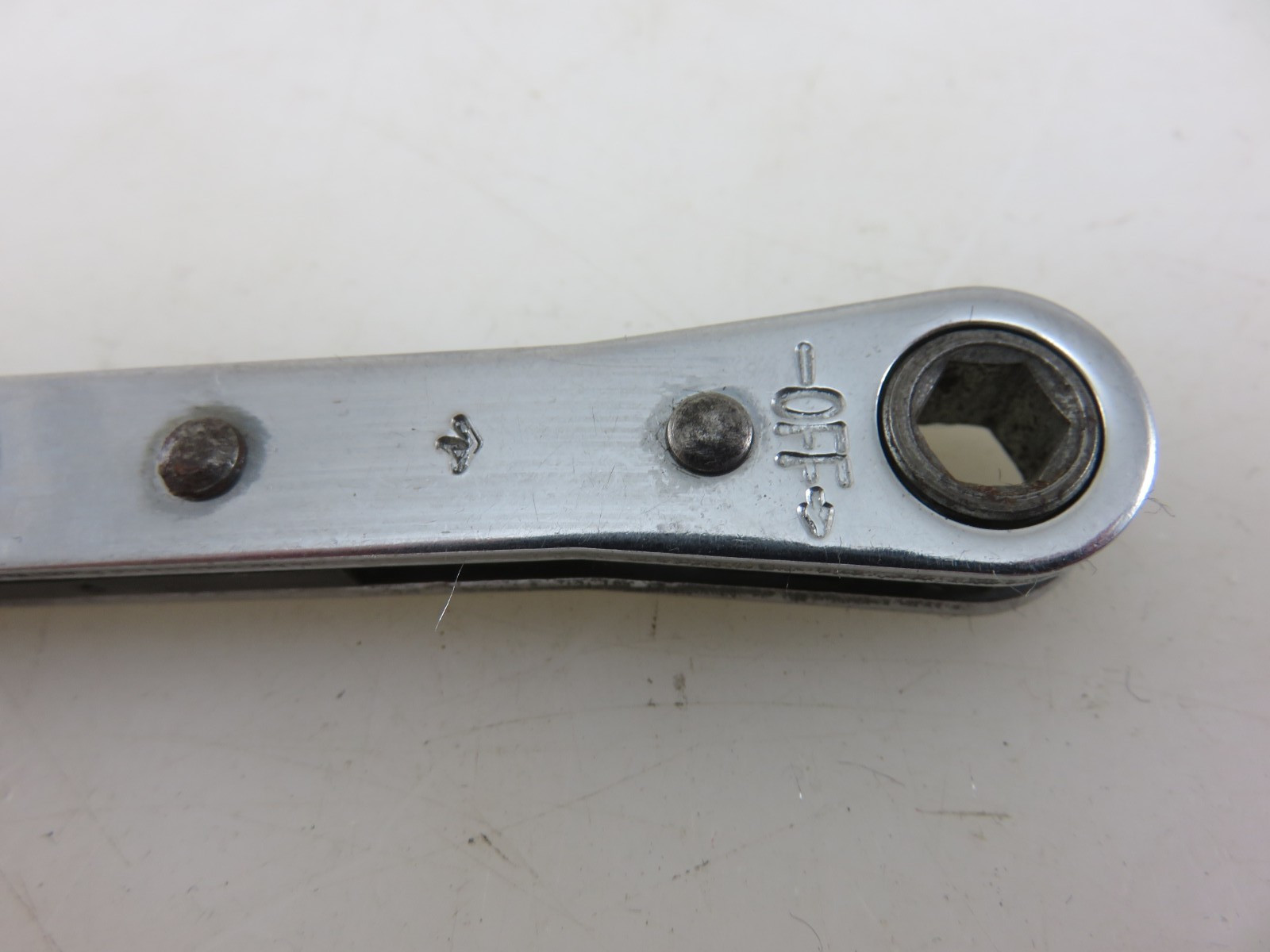 Mac Tools RW0810 SAE Ratcheting Double Box End Wrench 1/4″ x 5/16″ 6pt