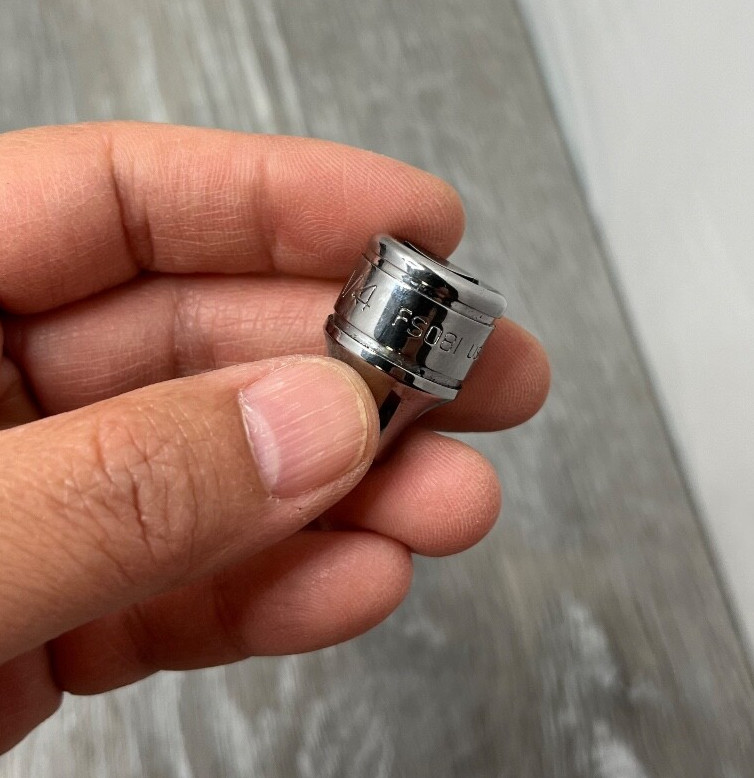 Snap-On FS081 3/8″ Drive 6-Point SAE 1/4″ Flank Drive Shallow Socket, Chrome