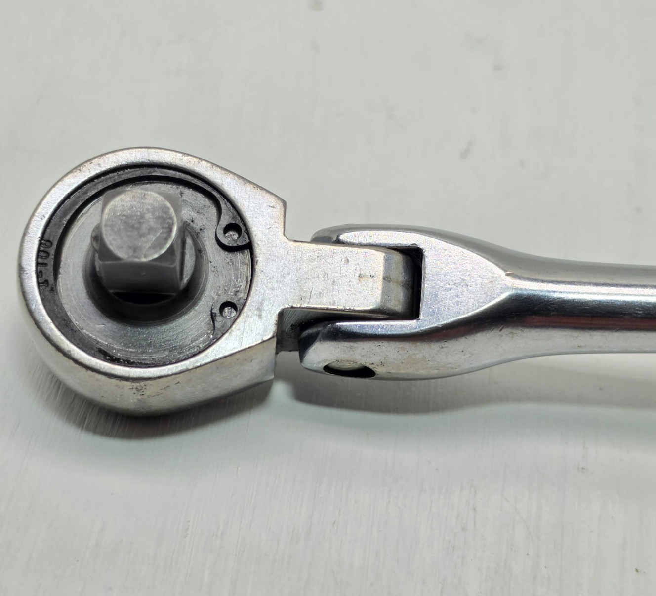 MATCO BR11NSP 3/8″ Drive Bent Handle Flex Head Ratchet Made in USA