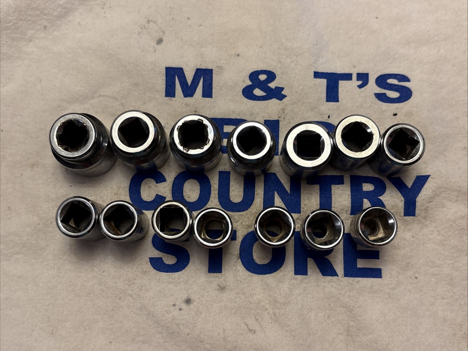 Mac Tools USA 3/8″ Drive 6pt 14pc Metric Chrome Socket Set 6mm-19mm SXM146TR