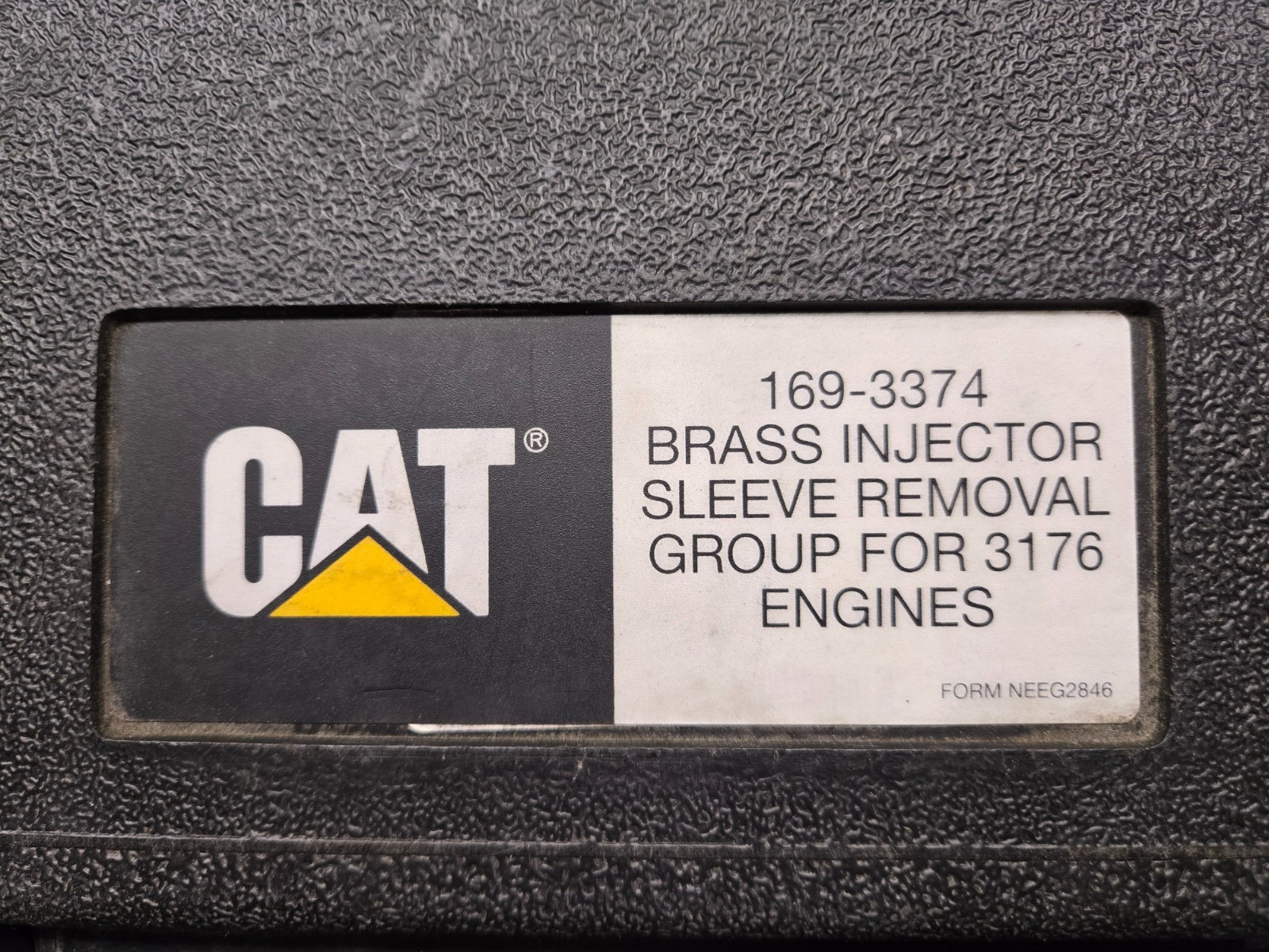 169-3374: Brass Injector Sleeve Removal Tool Group 1693374 For 3176 engine.