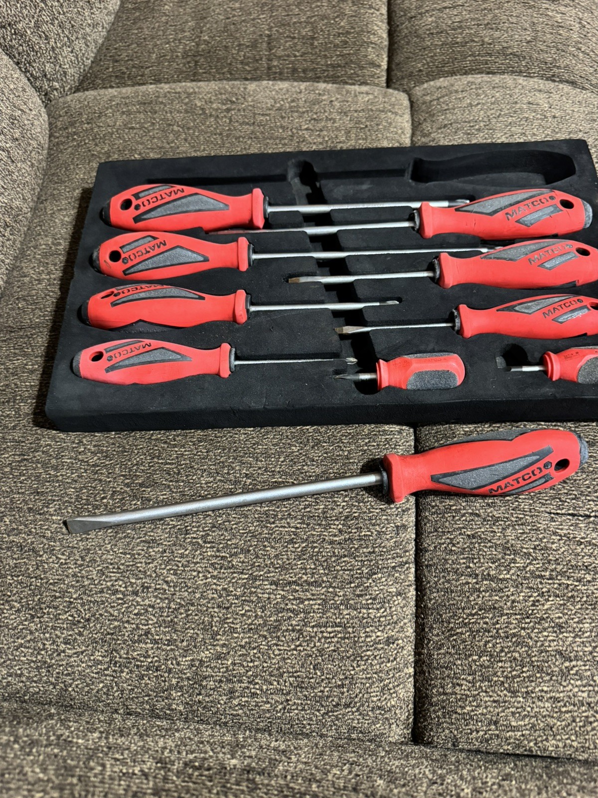 Matco 10 PIECE TOP TORQUE II™ SCREWDRIVER SET – Red SSPCR10C *** ONE DAMAGED ***