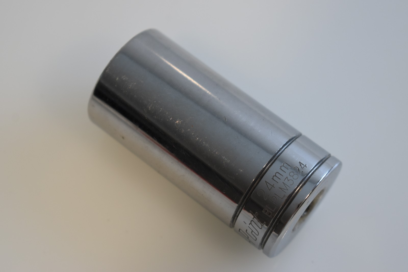 Blue Point Tools BLPLM3824 24mm Metric Deep Socket 3/8″ Drive 12 Point Chrome