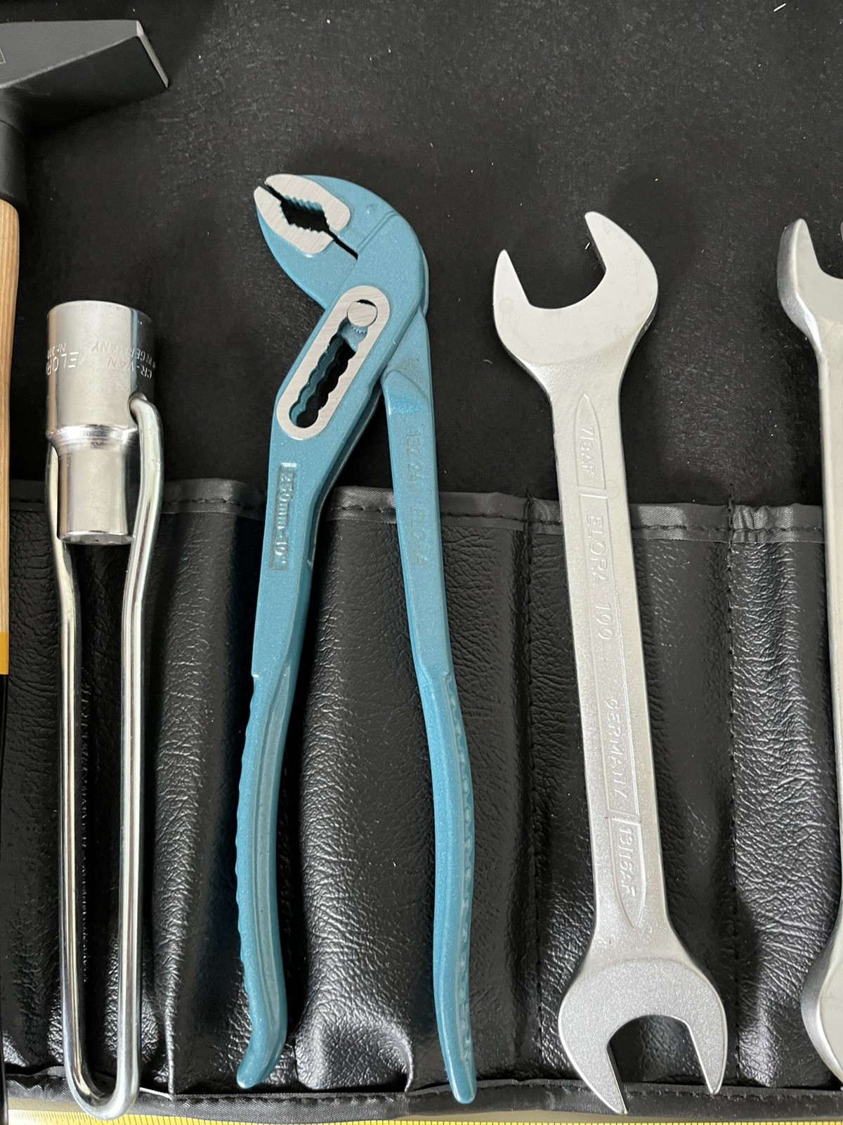 Elora (Germany) Classic tool kit in roll