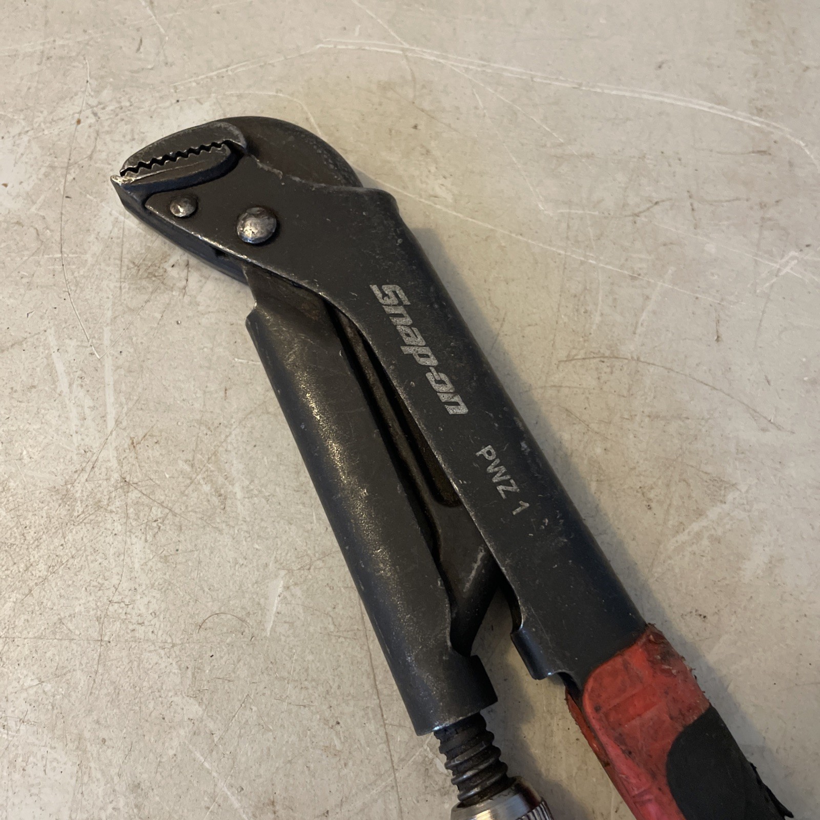 Snap On Soft Grip Adjustable Pliers Wrench PWZ1