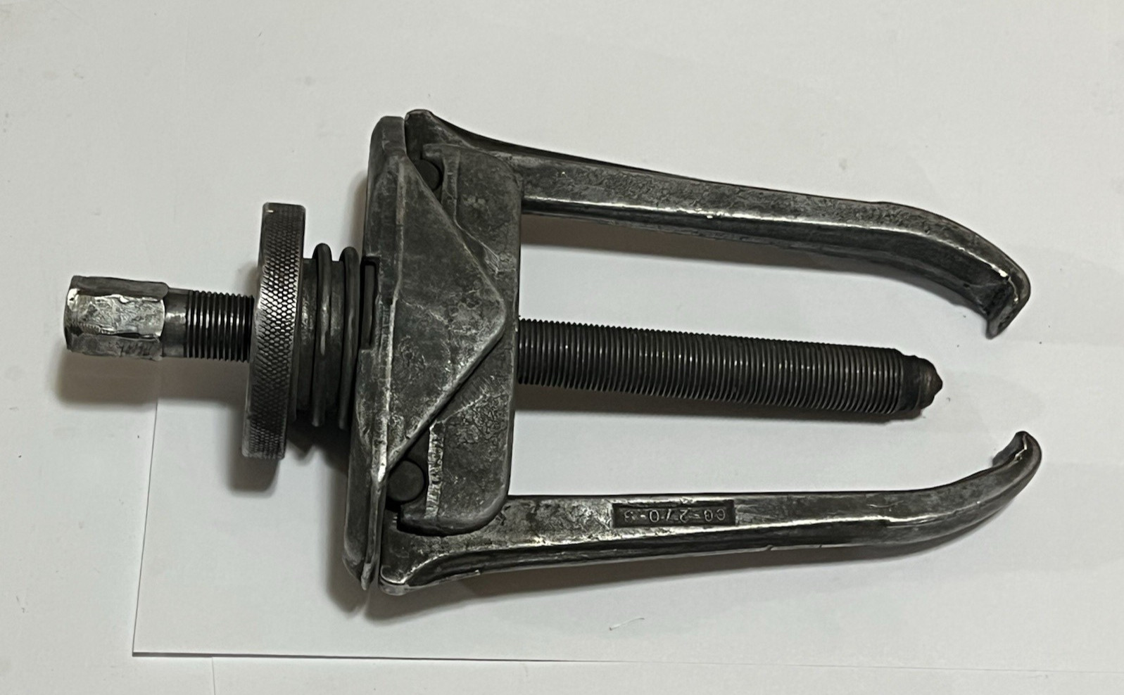 Blue Point CG-270 10-Ton 2-Jaw Gear Bearing Puller 8-1/2″ Spread 5-1/2″ Reach