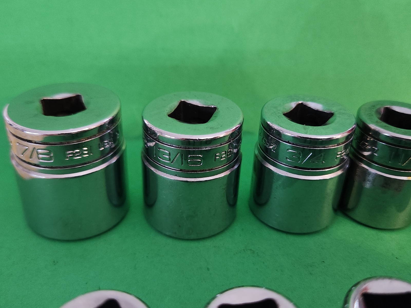 12pc. Snap On 211FY 3/8″ Dr. 12 Pt. Shallow SAE Socket Set 1/4″-7/8″