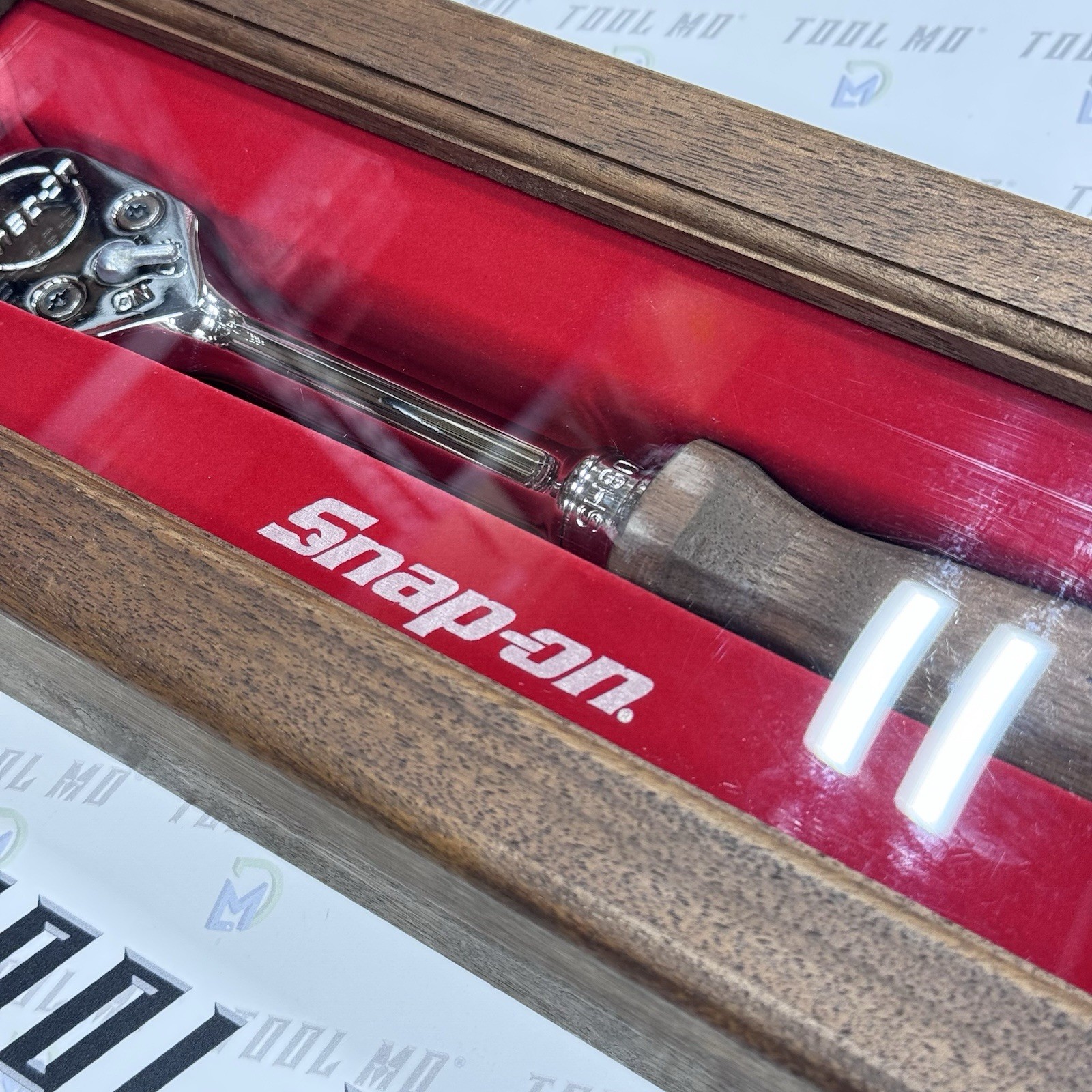 Snap-on Tools USA RARE 2014 Limited Wooden Grip Model Display Case Set SH80A
