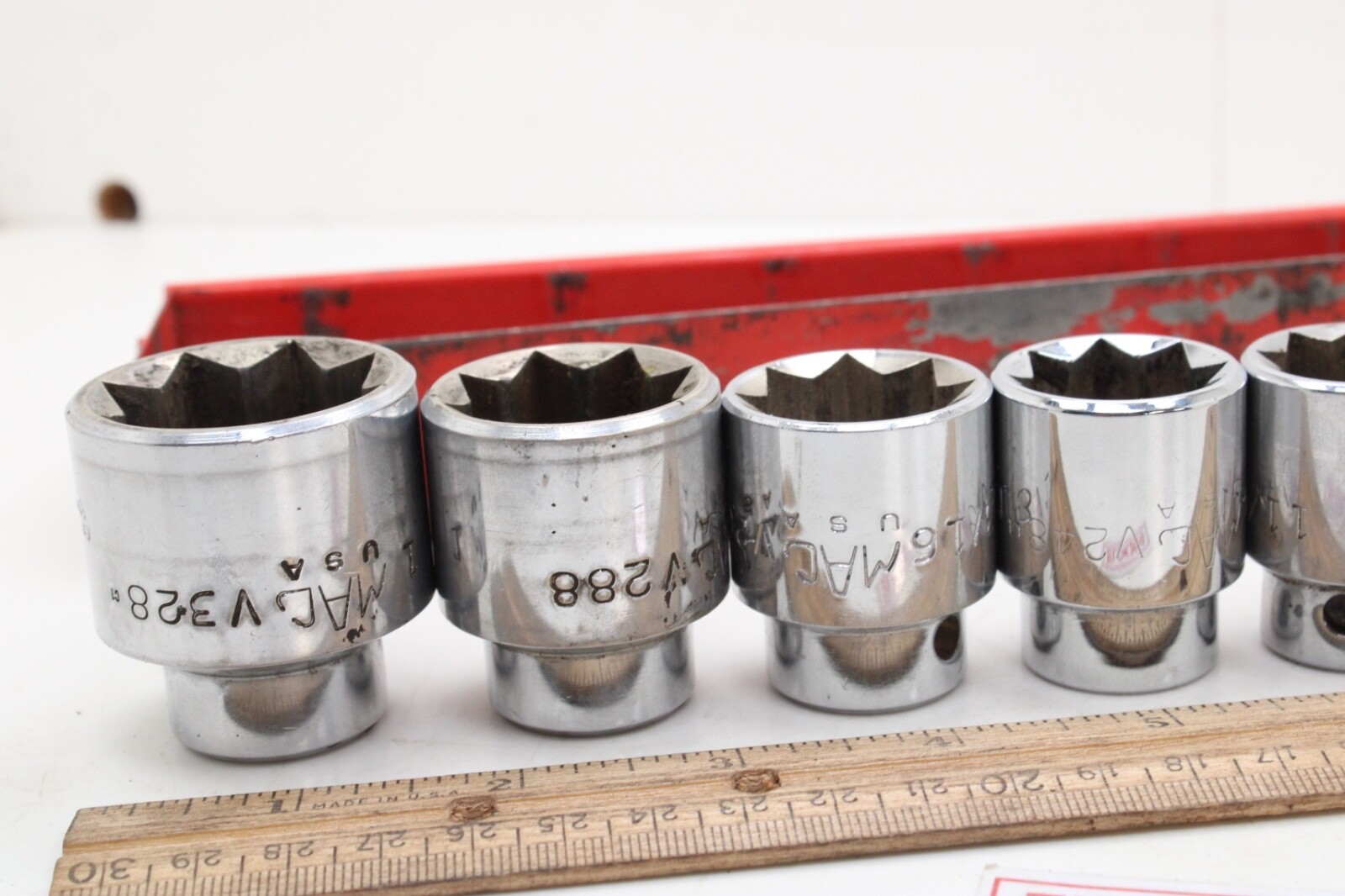 Mac Tools V128-V328 3/8″ – 7/8″ 1″ 1/2 Drive 8 Point SAE Chrome Socket Set
