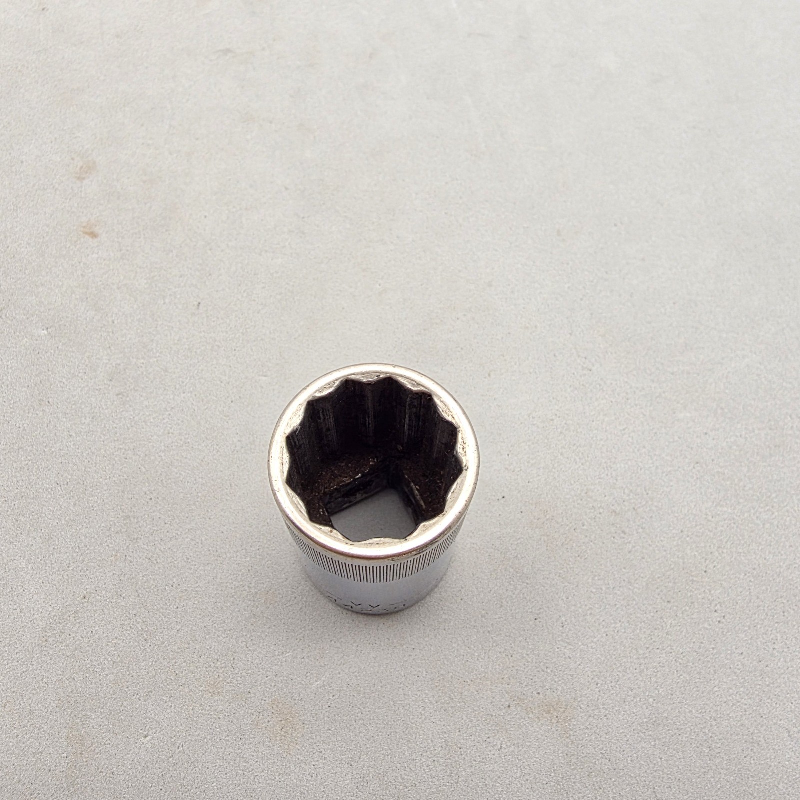 Craftsman Tools 19mm 1/2″ Drive Metric 12 Point Socket – 44238 USA