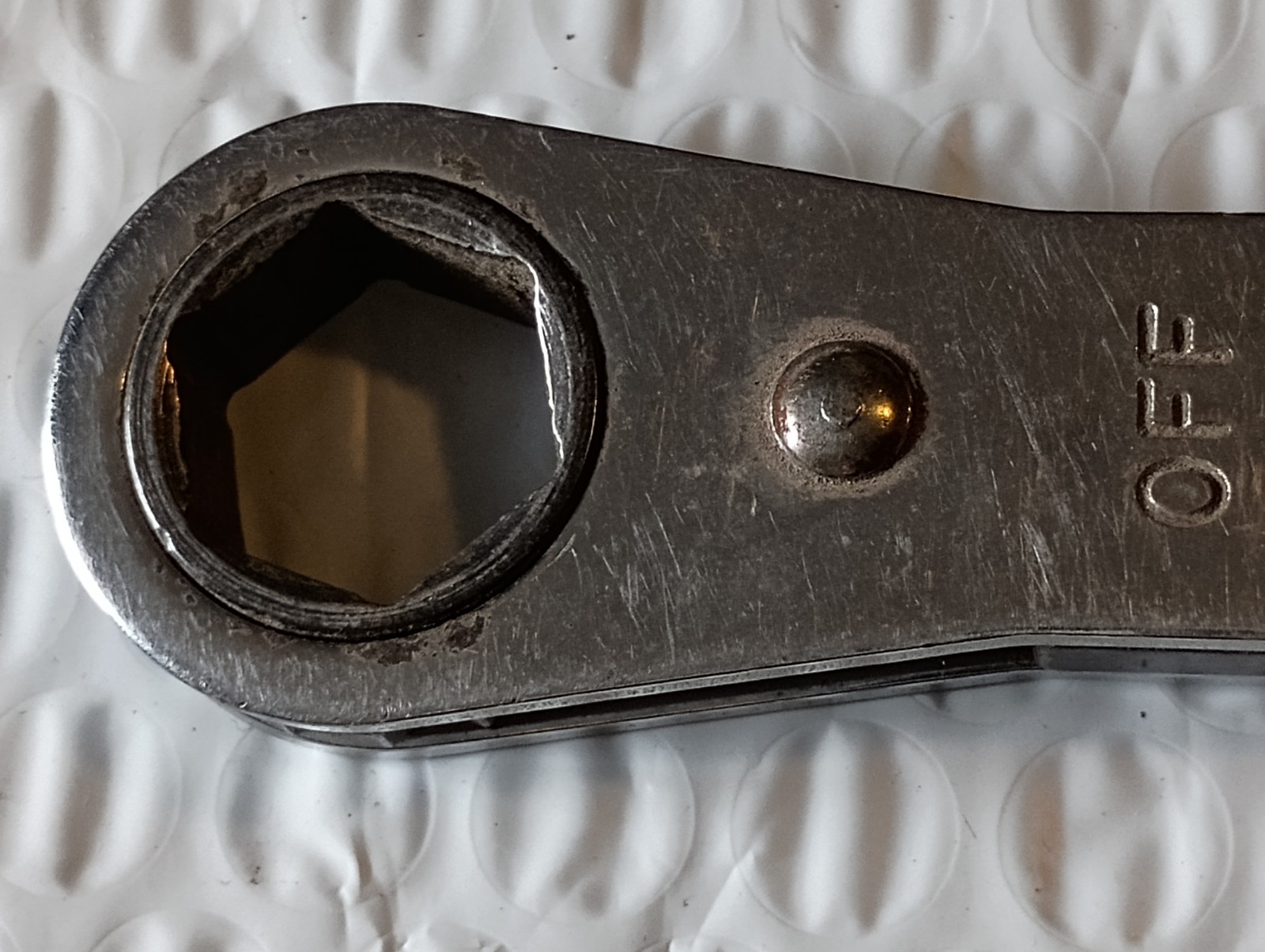 SNAP-ON R2022S, 5/8″ X 11/16″ DBL. RATCHETING BOX WRENCH, 6PT. 7.75″ LONG, 6PT.