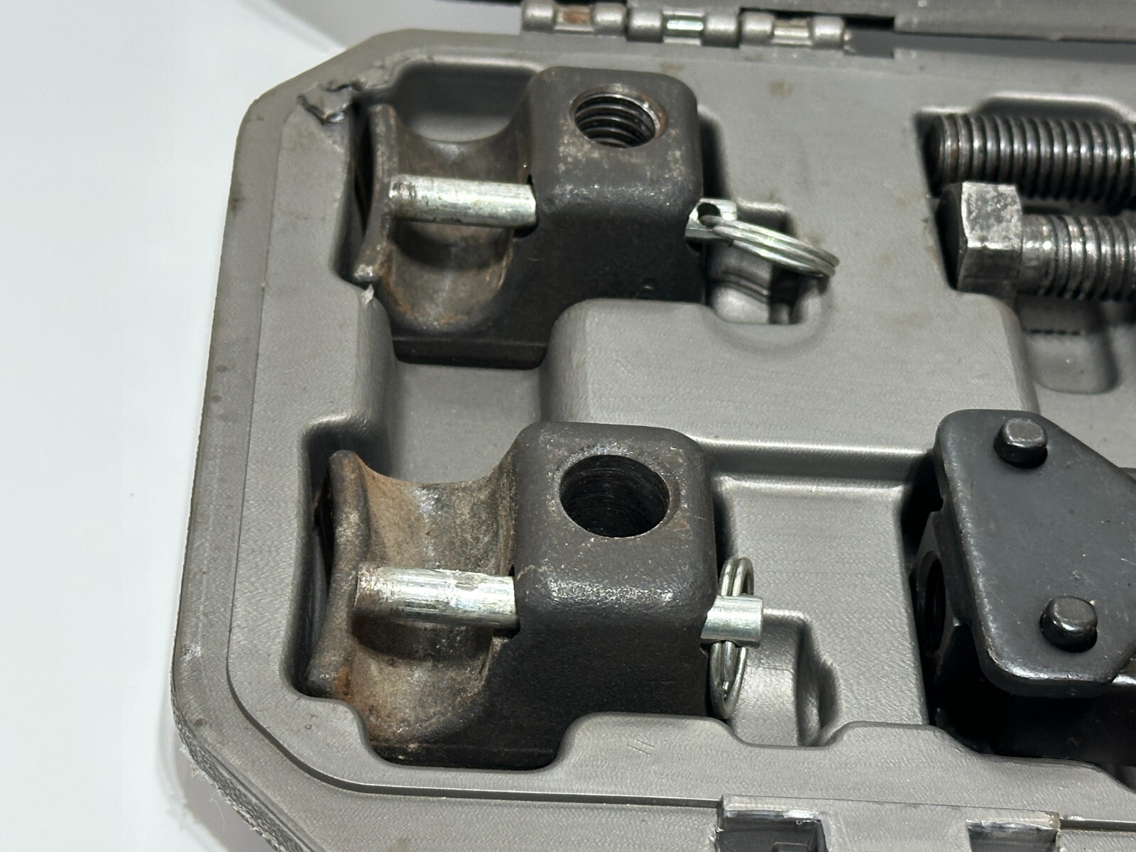 Blue Point Tools MSCS1000 Master Spring Compressor Set in Hard Case