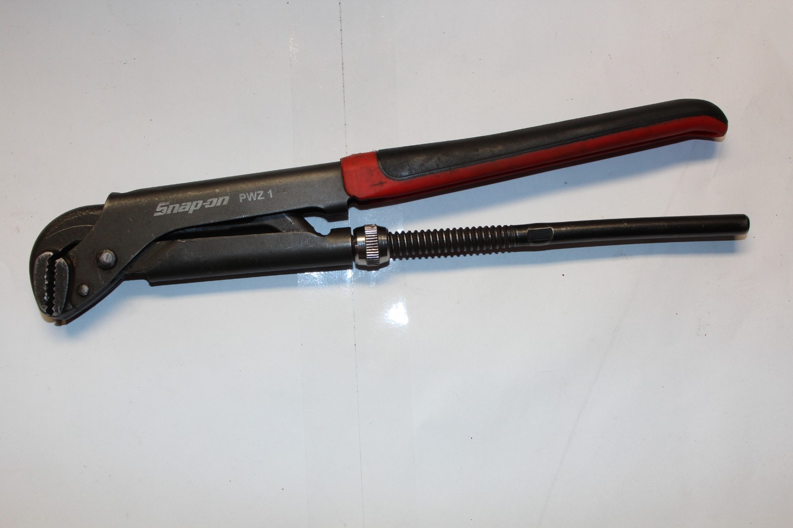 SNAP-ON TOOLS PWZ1 12-5/8″ Pliers Wrench (Red) USA
