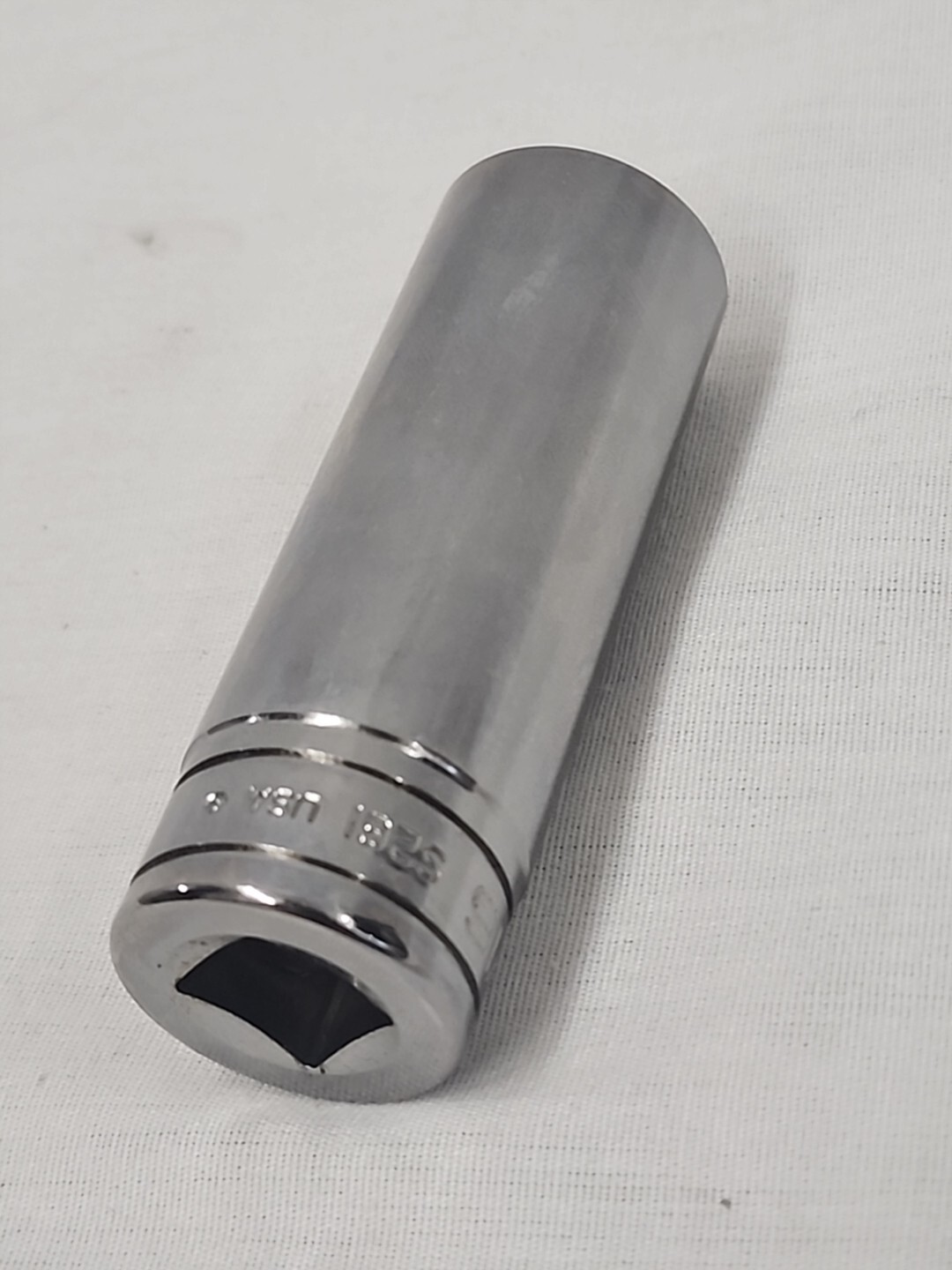 Preowned Snap-On 1/2″ Drive 12-Point SAE 13/16″ Flank Drive Deep Socket S261