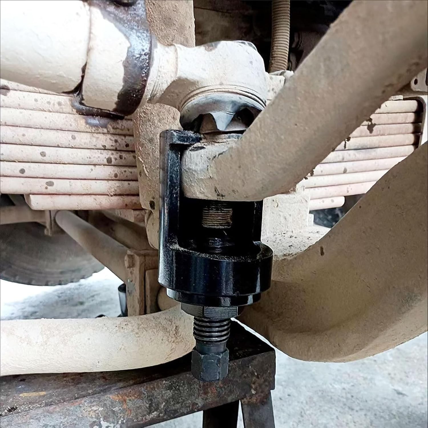 Universal Ball Joint Removal Tool – Manganese Steel for Heavy Duty Use