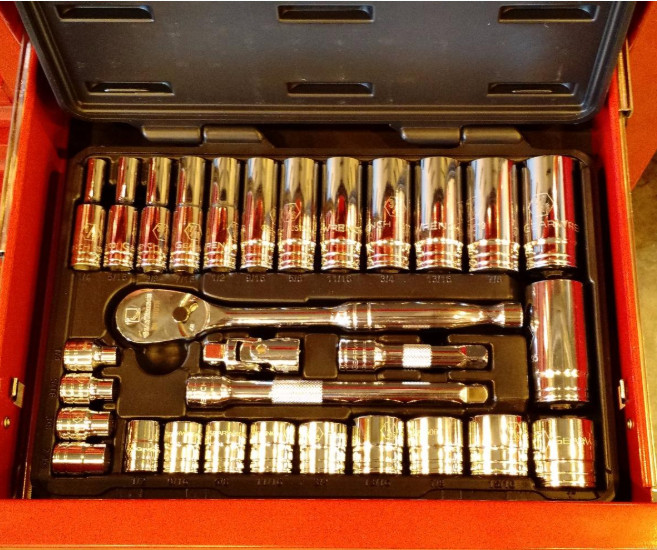 GEARWRENCH 80568 – 30 Pc. 3/8″ Drive 12 Pt. Mechanics Tool Set, SAE