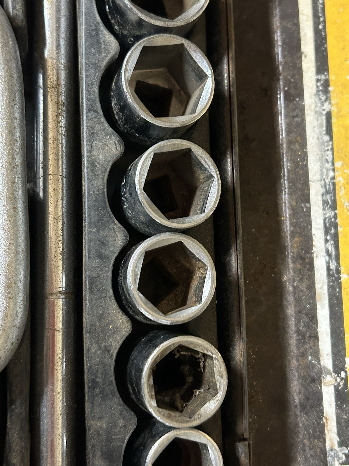 Vintage Pittsburgh Chrome Vanadium Socket Set Metal Box MISSING 3 Pieces