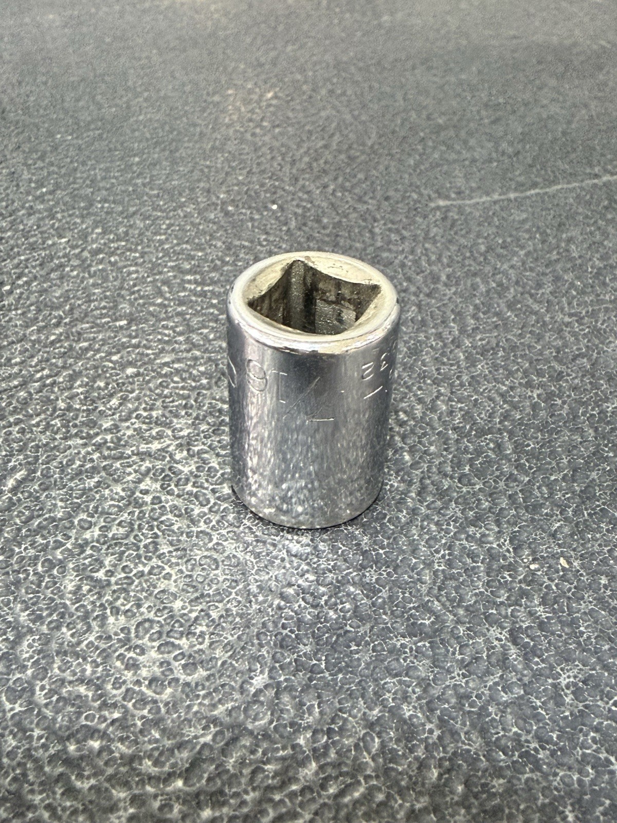 Vtg 7/16″ Craftsman G-Series Part 44332 – 3/8″ Drive 12-Point Socket USA Made