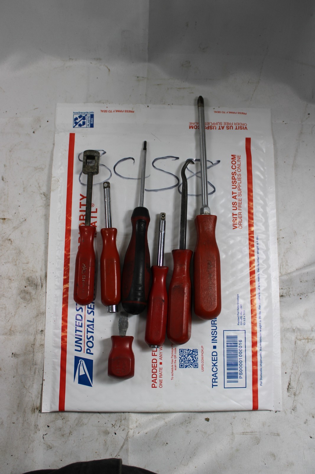 MAC TOOLS 7 PIECE ASSORTEDRED HARD HANDLE SCREWDRIVER LOT