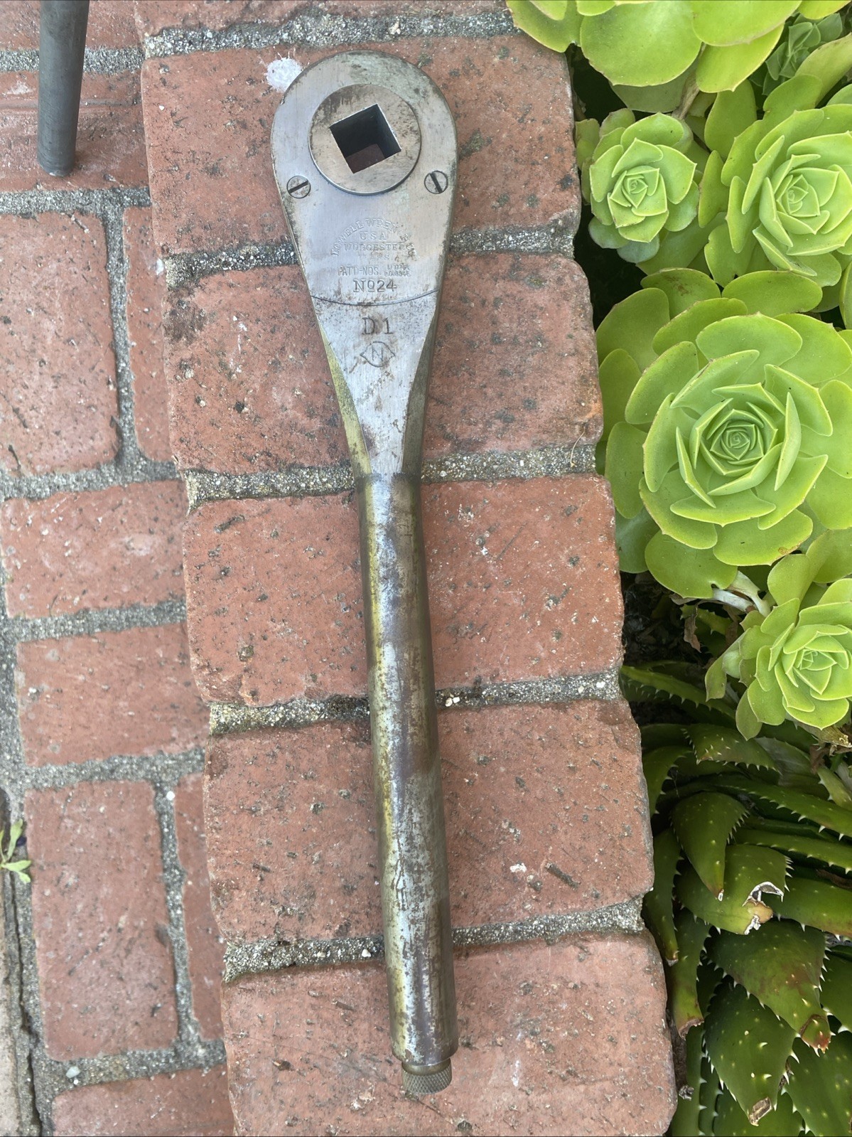 Vintage Lowell Wrench Co. Heavy Duty Ratchet 3/4” Drive No. 24 USA
