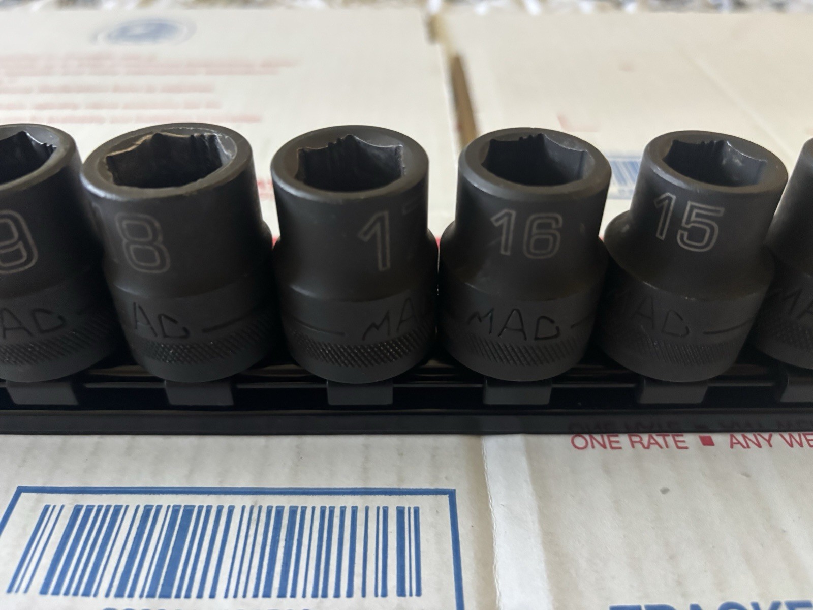 MACTools SVPM136TR 1/2″ 13pc Metric Shallow 6pt Imp. Socket Set 10-19-21-22 24mm