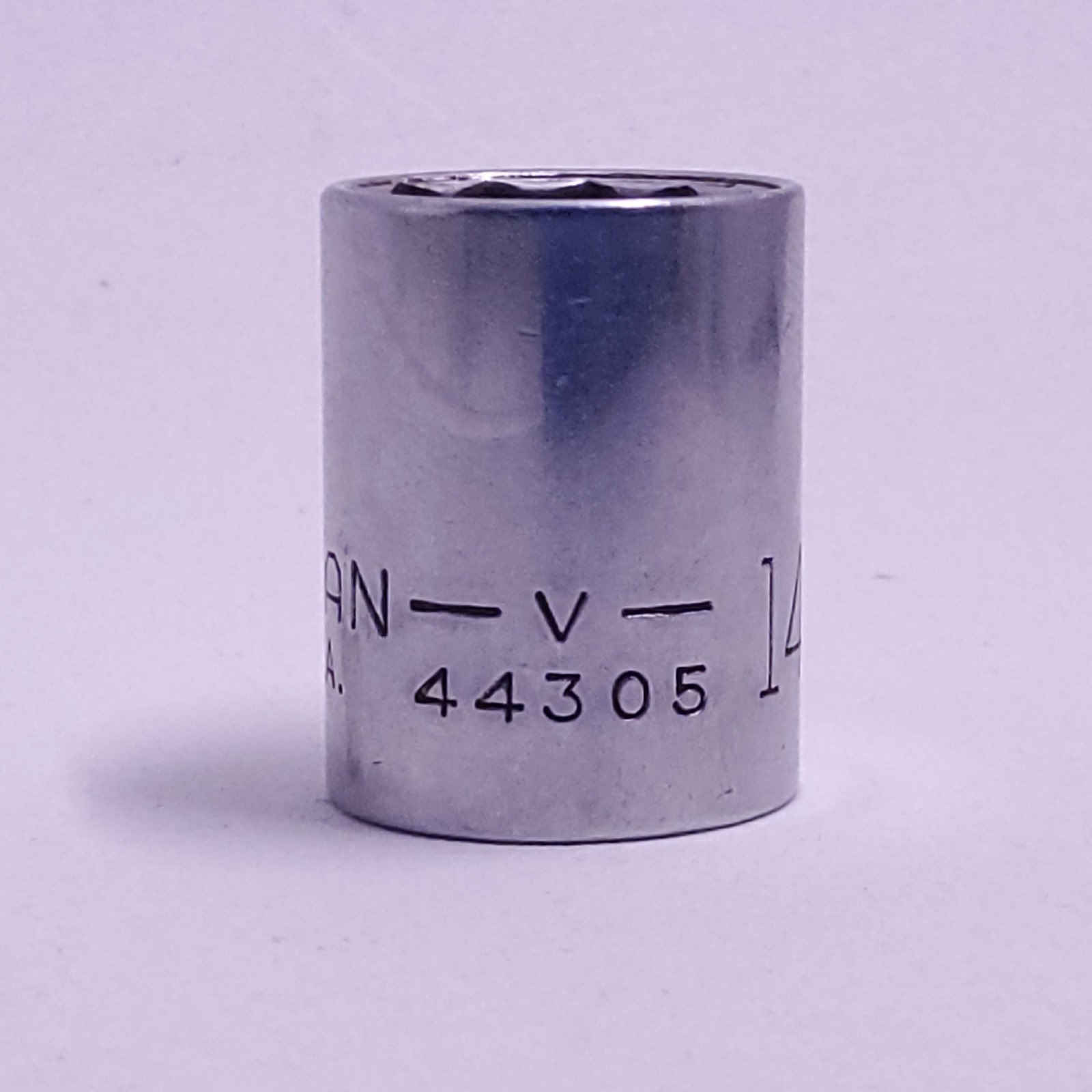 Craftsman 44305 12 Point 14mm 3/8″ Drive Shallow Socket -V- Series