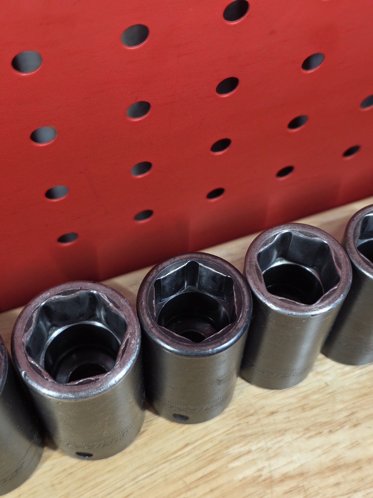 Snap-on 312IMMS 1/2″ Drive 15-25MM + 27MM 6-Pt Semi-Deep Impact Socket Set