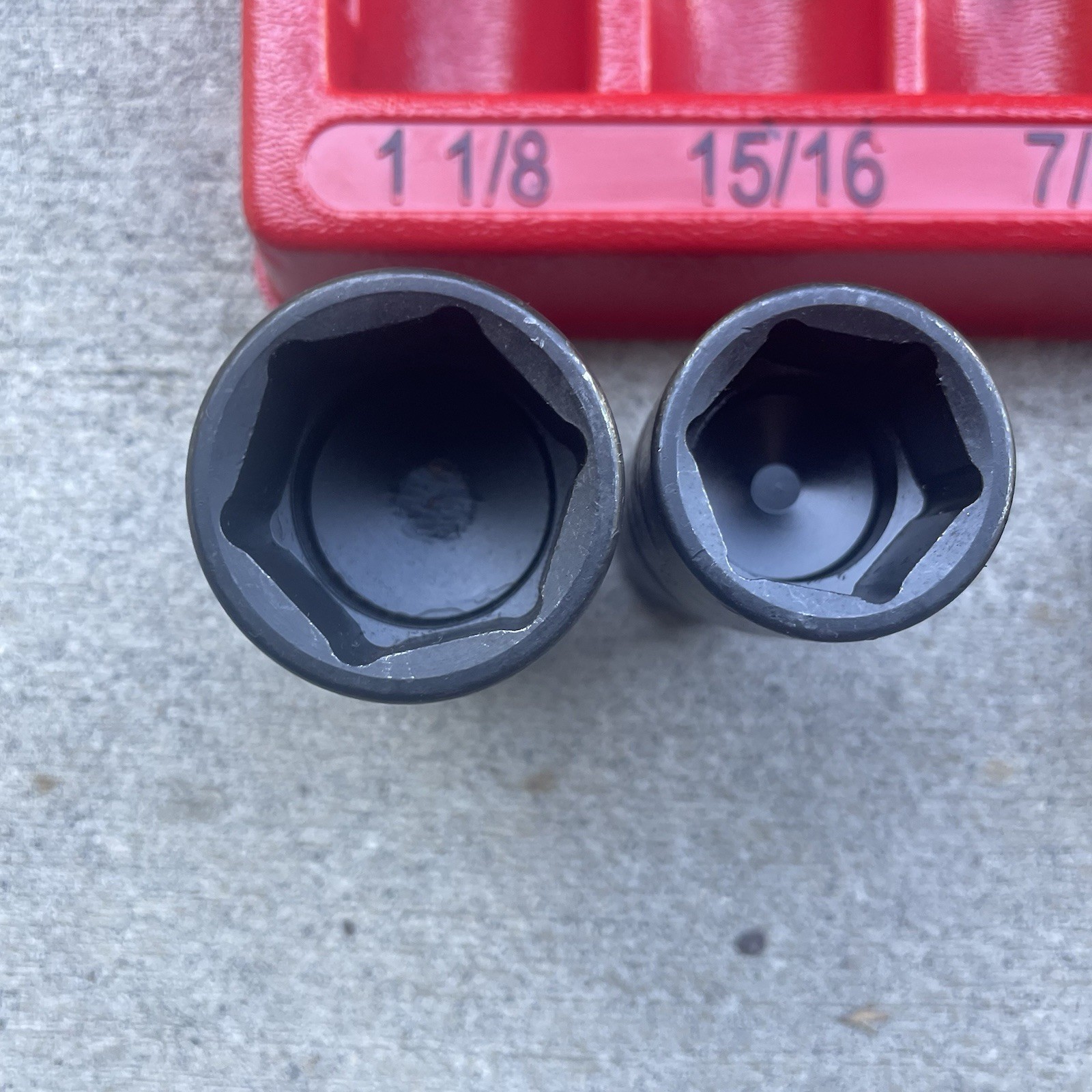 Snap On 1/2″ Drive Wobble Sockets SAE 9/16 to 1 1/8 Inch Set 3071PLY–Missing 1