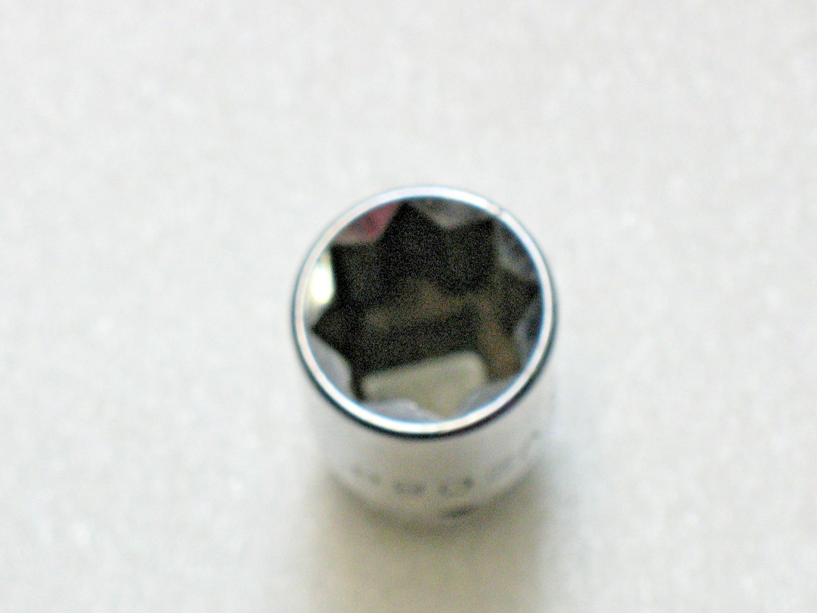 Mac Tools 1/2″ Drive 5/8″ 8 Point Double Square Chrome Socket V208