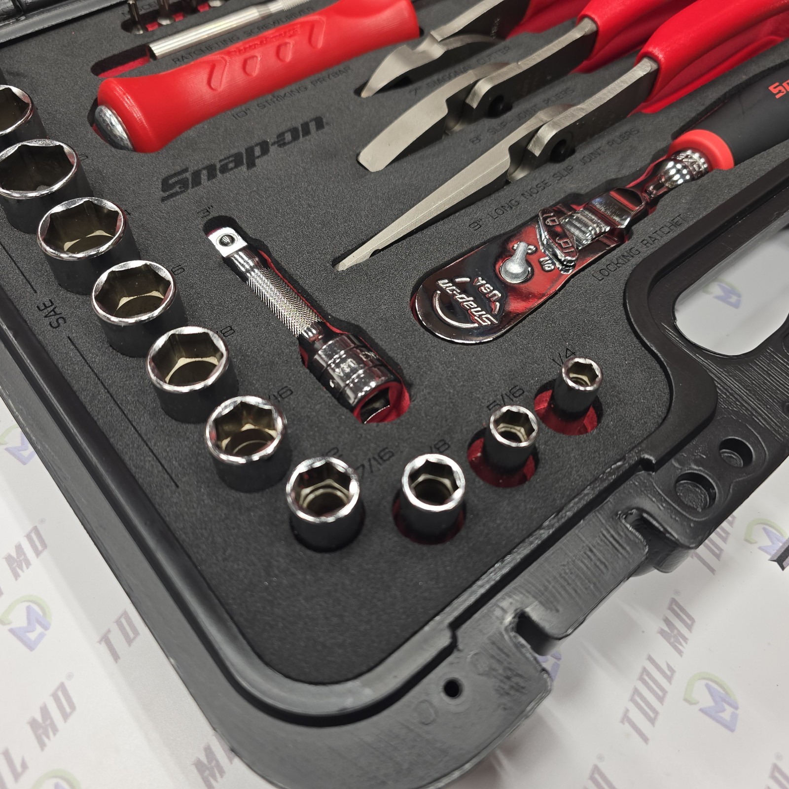 Snap-on Tools NEW 33Pc 3/8″ Drive Metric & SAE Assorted Service Set 233FSMBFR