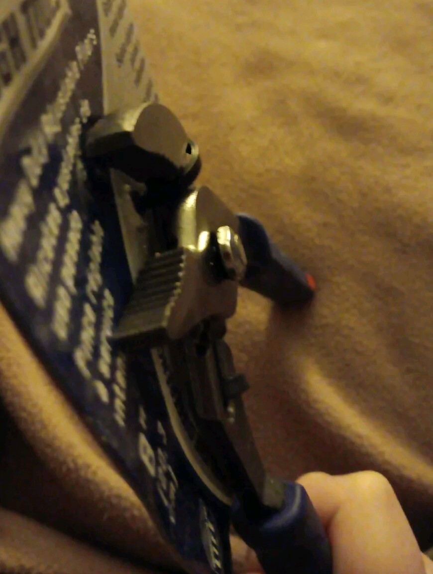 Rubbermaid HeavyDuty 8″ Adjustable Pliers