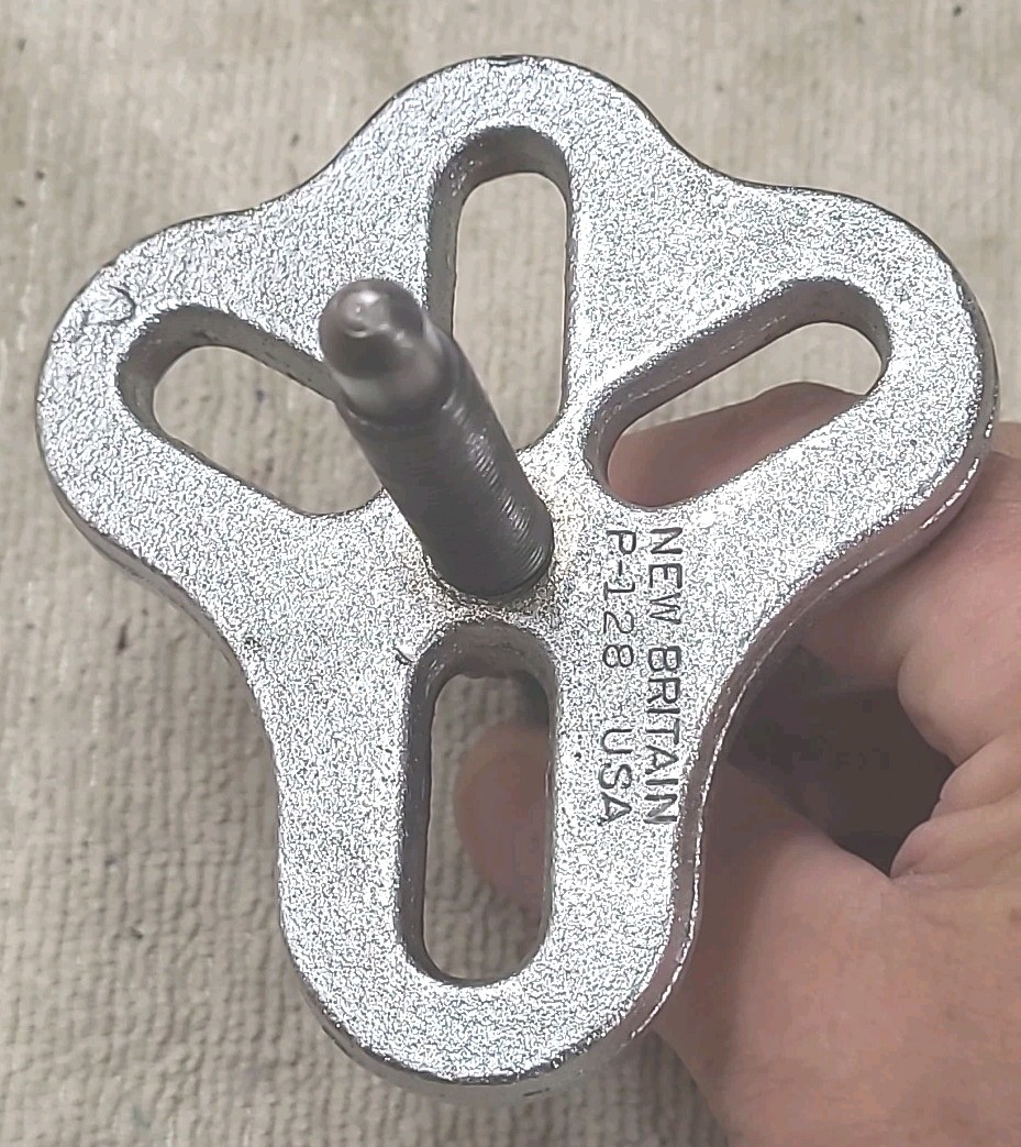 New Britain P-128 3″ yoke puller small engine repair puller USA Made Tool
