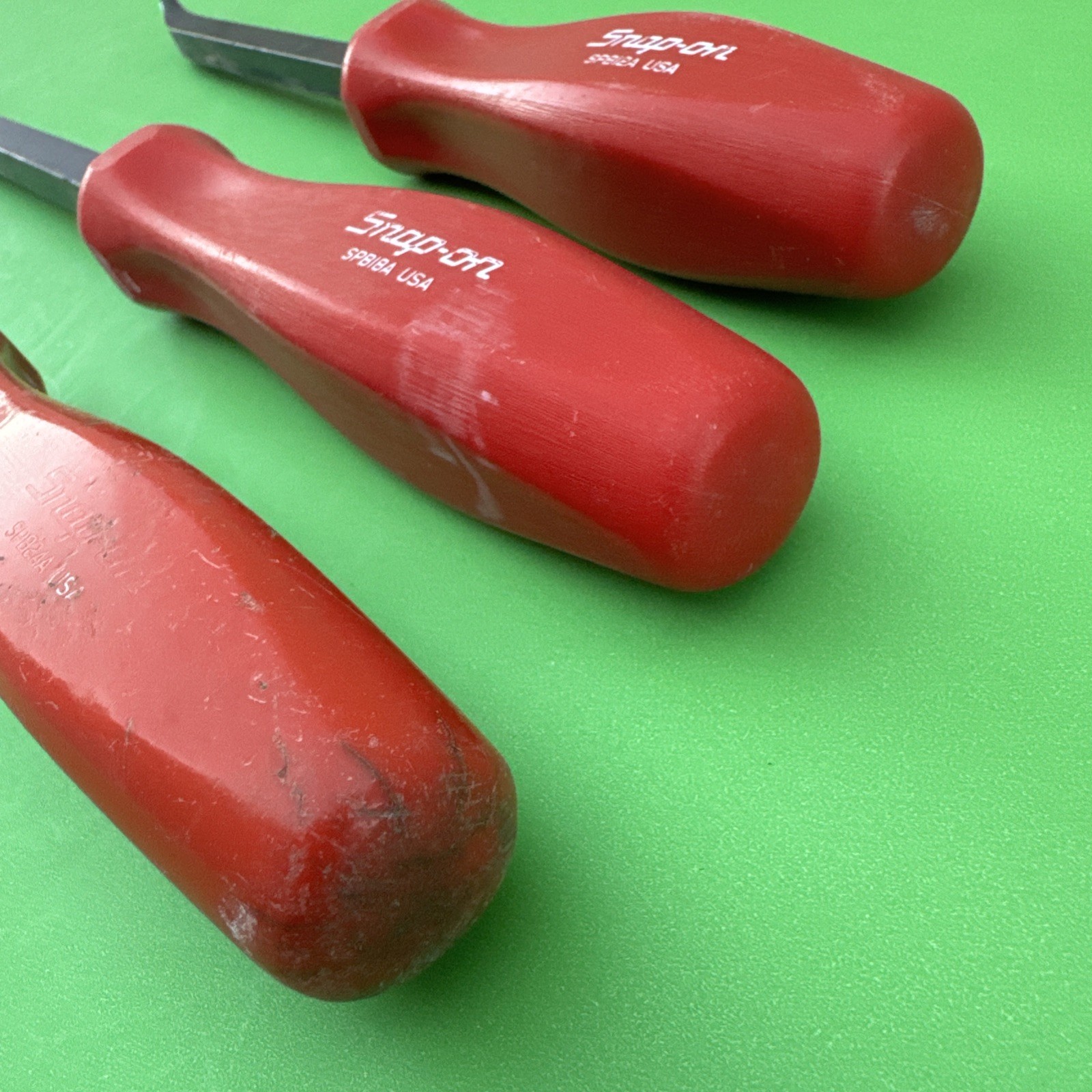 Snap-On USA RARE 3 Piece 12″, 18″, 24″ RED Hard Handle NON STRIKING Pry Bar Set