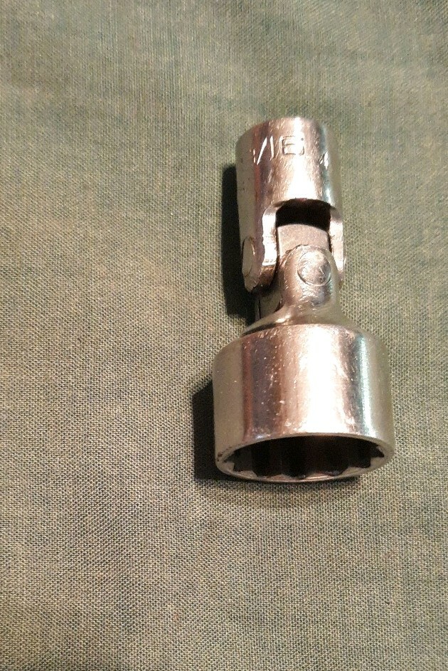 1994 Snap-on Tools USA 1/4″ Drive 9/16″ SAE Chrome 12 POINT Swivel Socket TMU181
